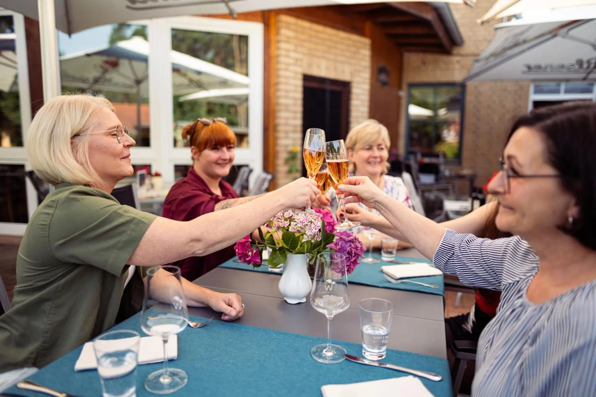 Restaurant/places to eat in Waldhotel