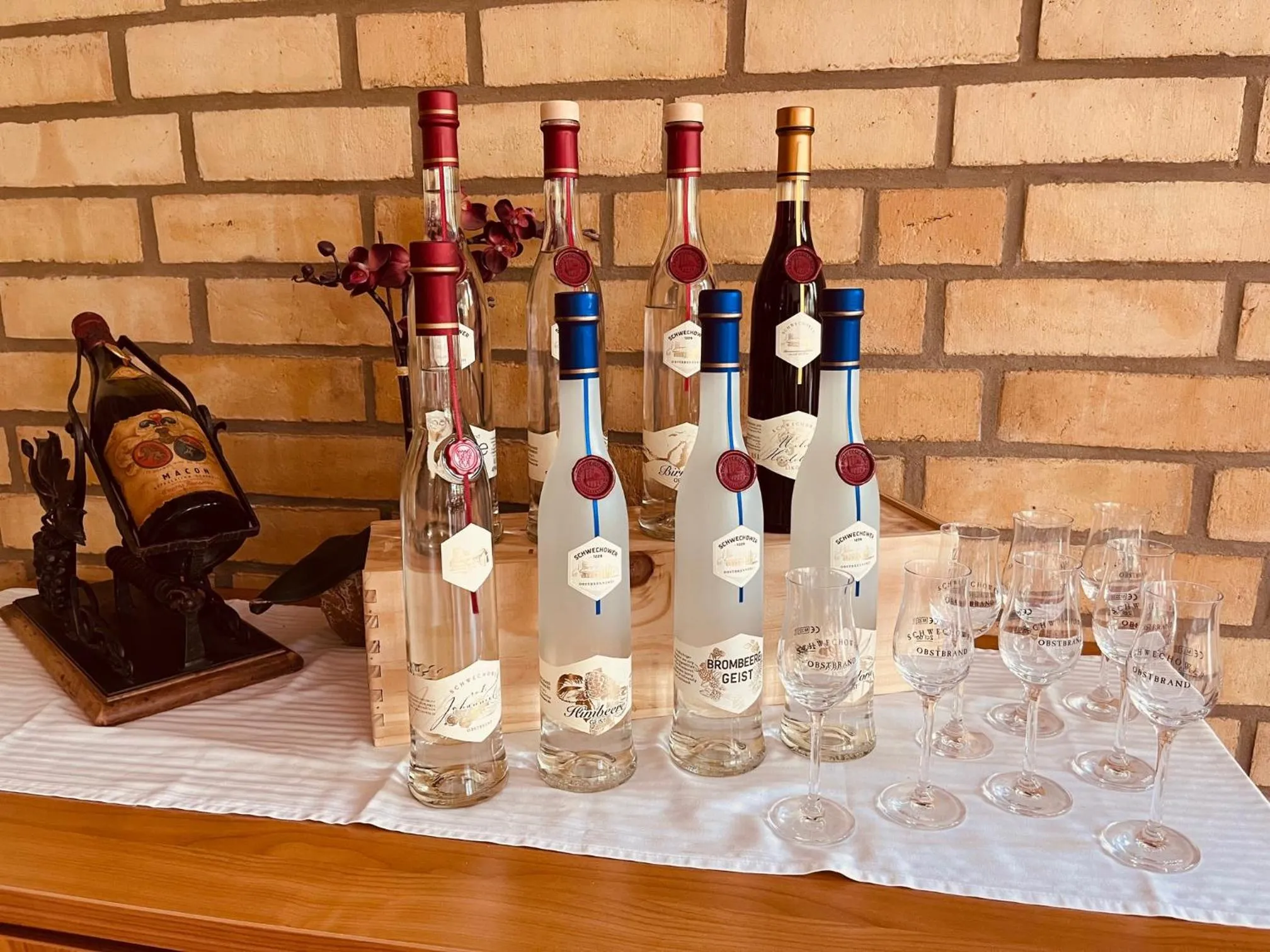 Restaurant/places to eat in Waldhotel