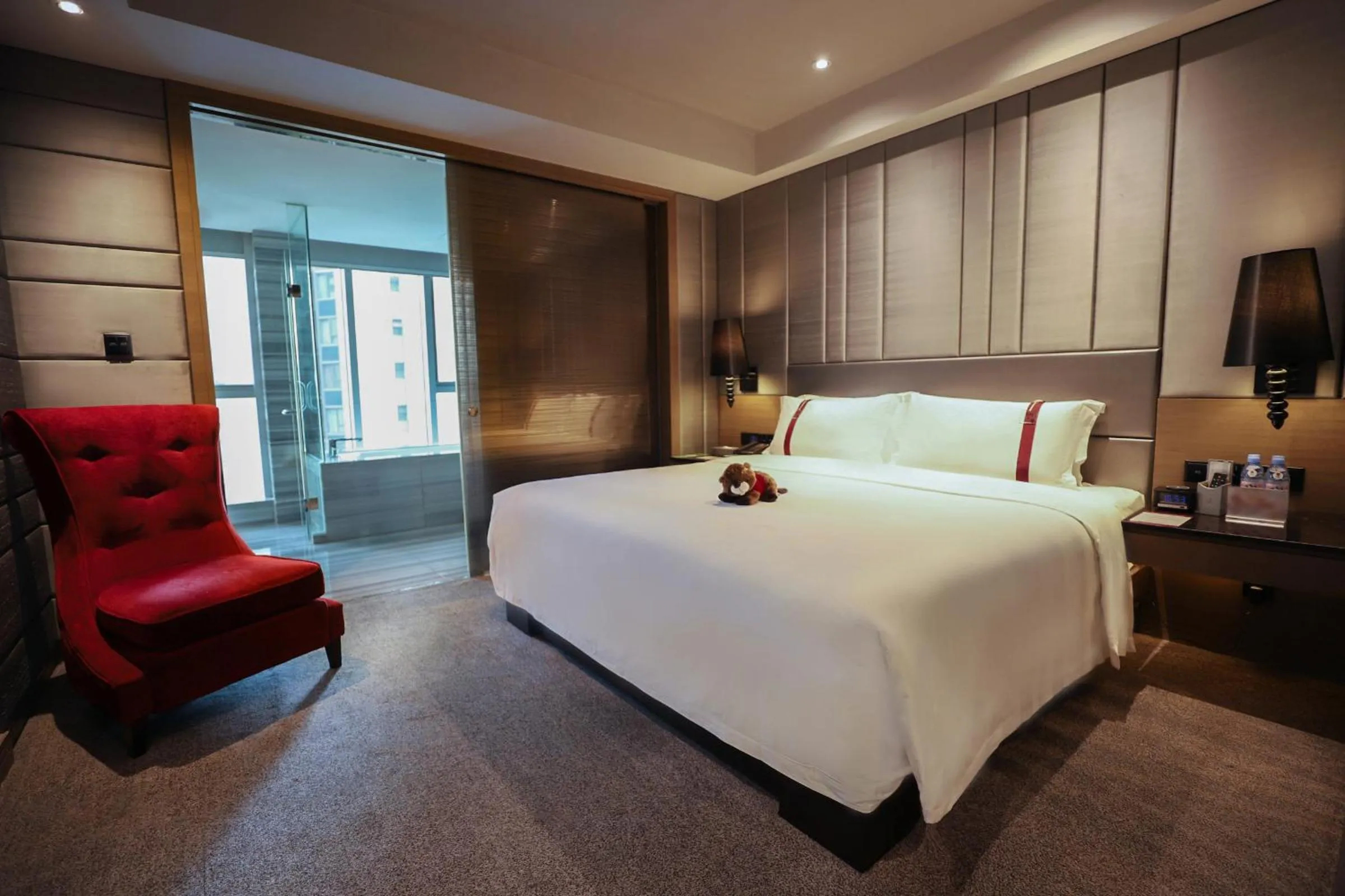 Bedroom, Bed in Rhombus Park Aura Chengdu Hotel