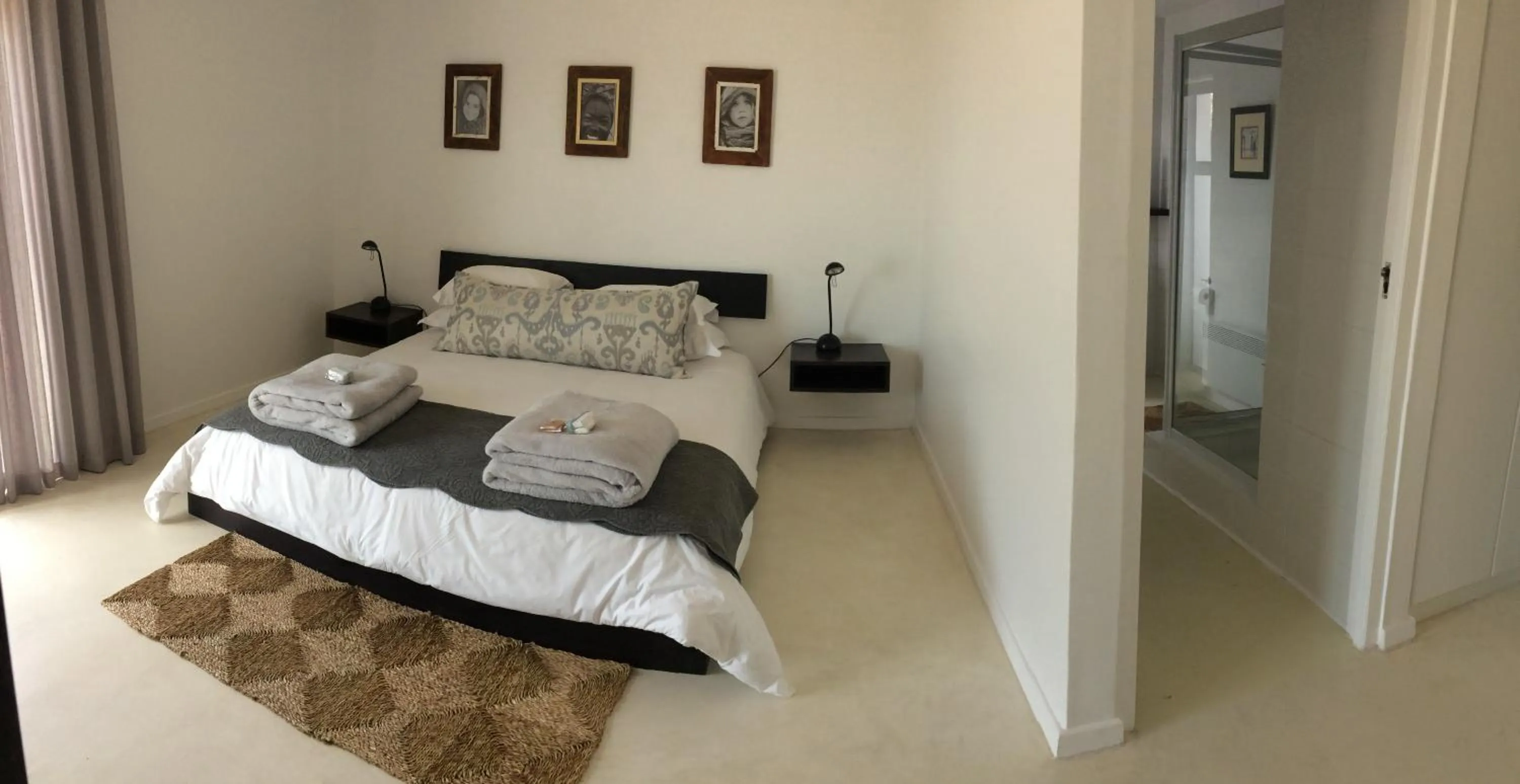 Photo of the whole room, Bed in Agulhas Ocean House