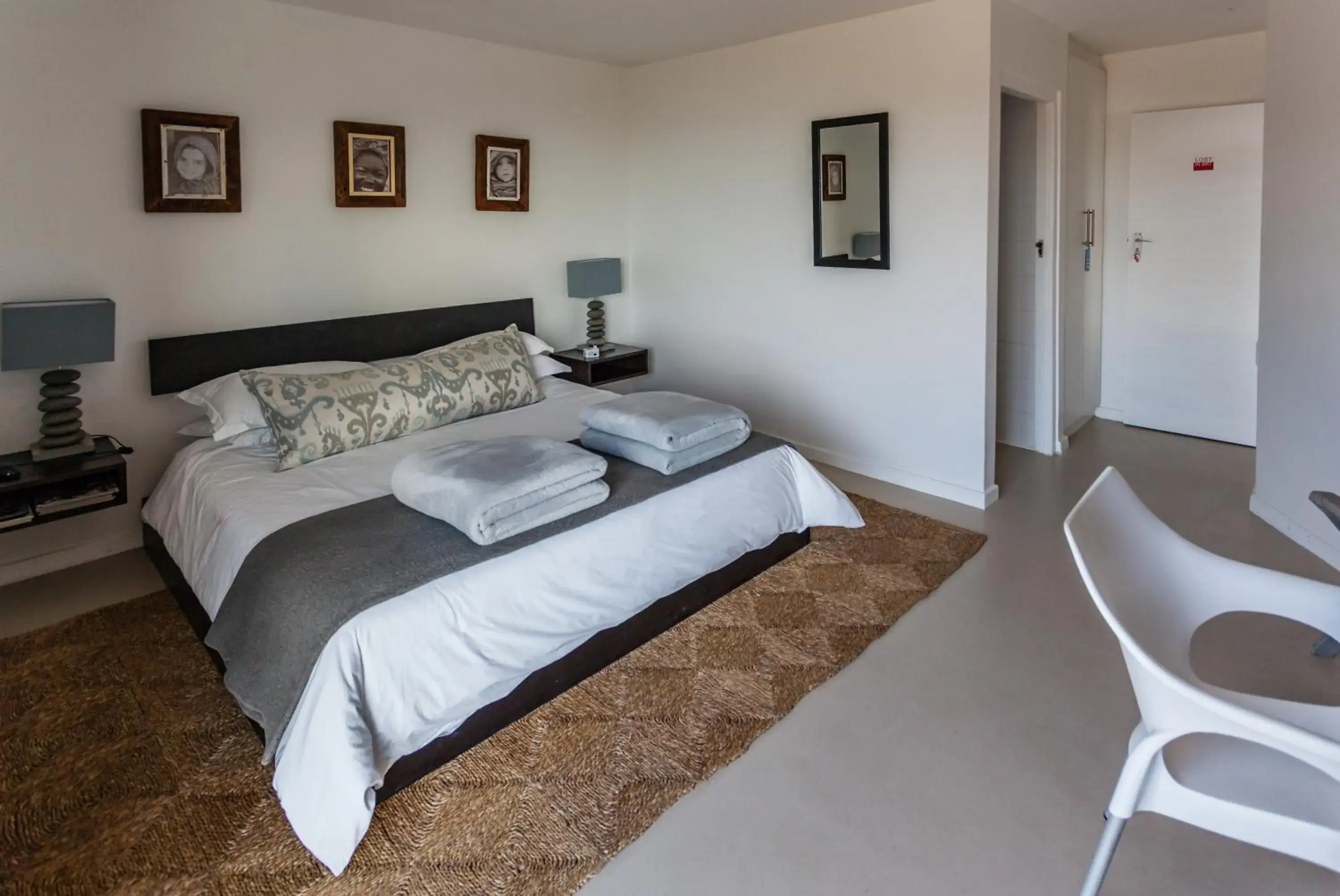 Photo of the whole room, Bed in Agulhas Ocean House Photo of the whole room, Bed in Agulhas Ocean House