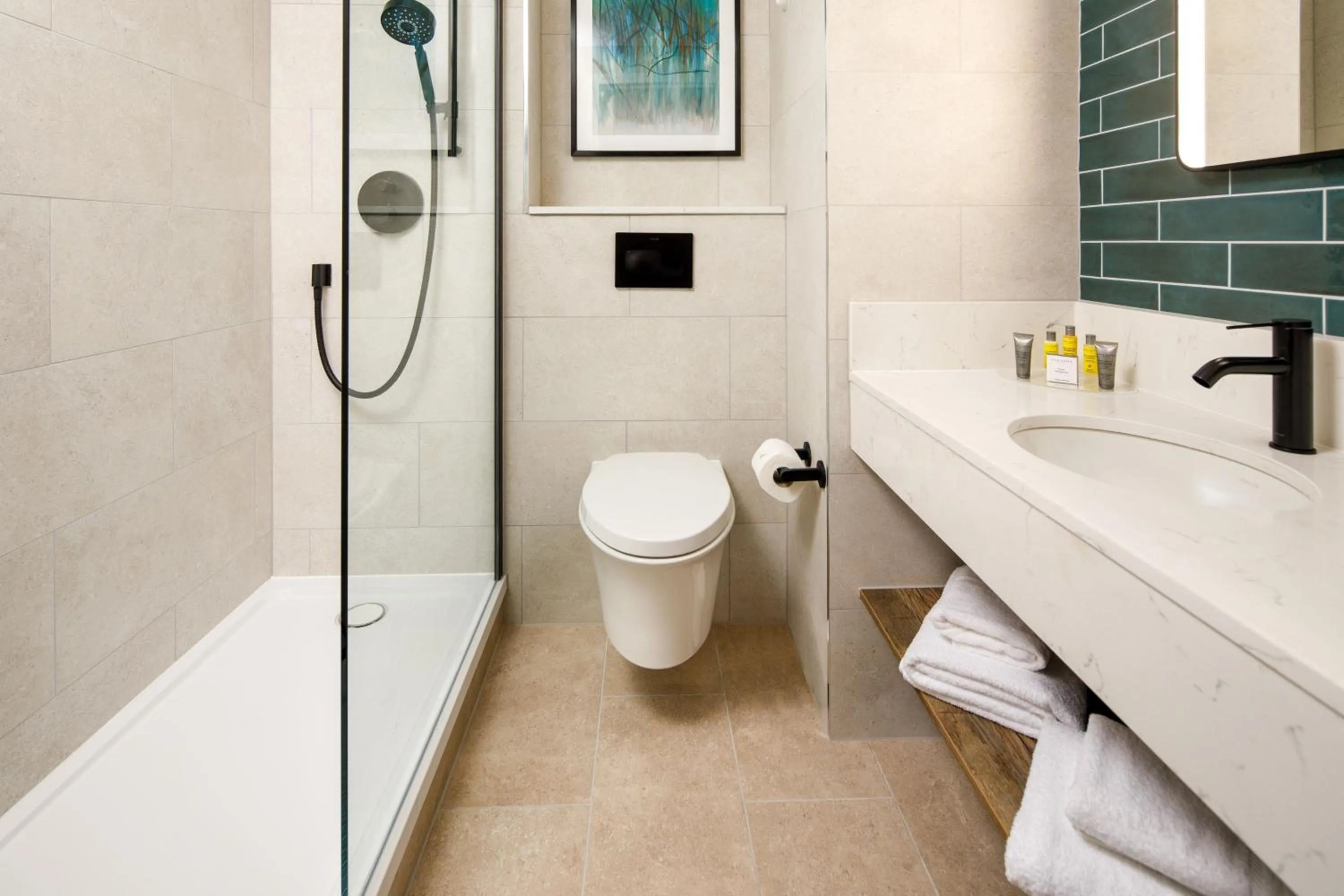 Bathroom in Delta Hotels by Marriott Warwick