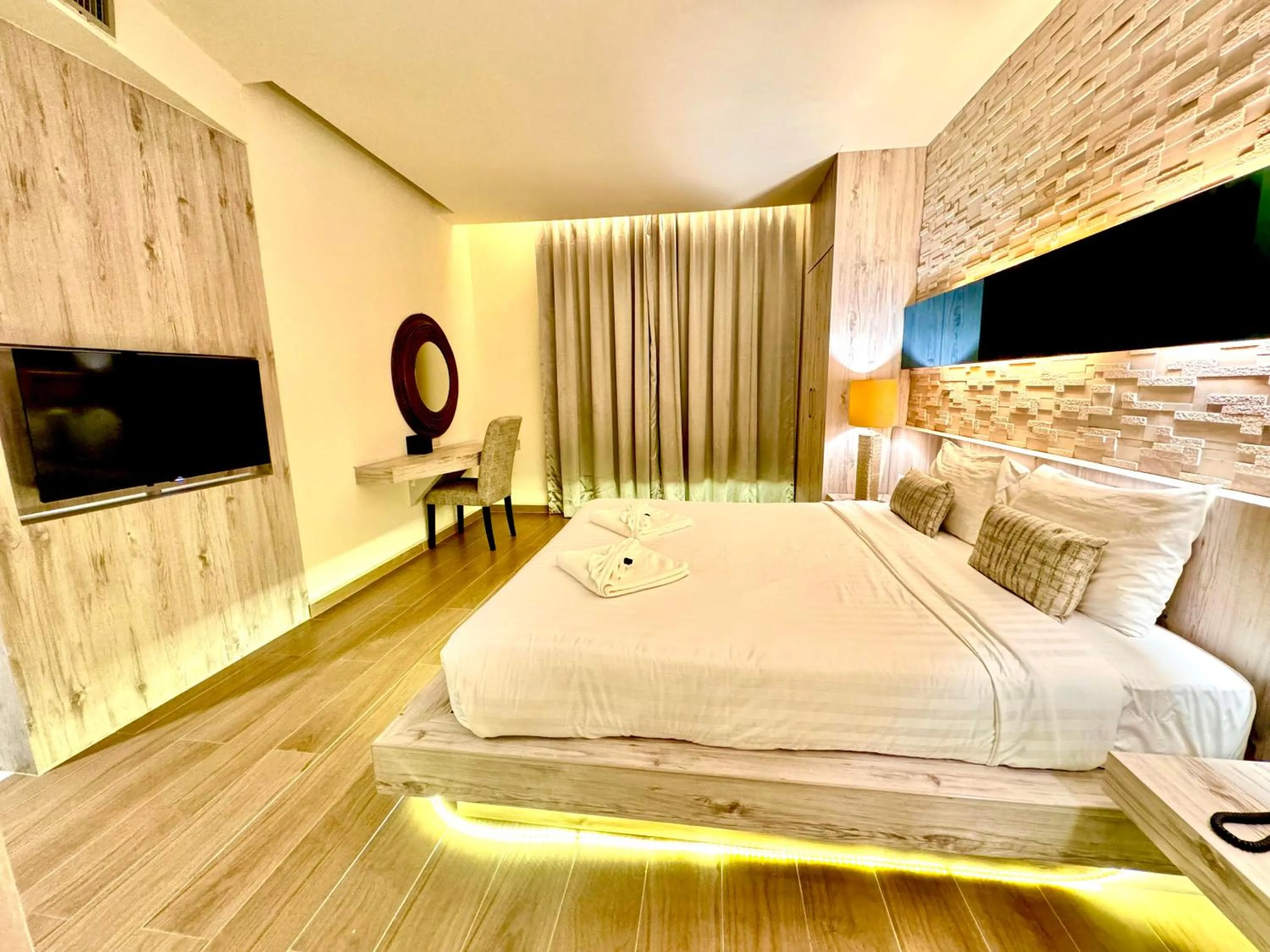 Bedroom, Bed in De Cozé Hotel