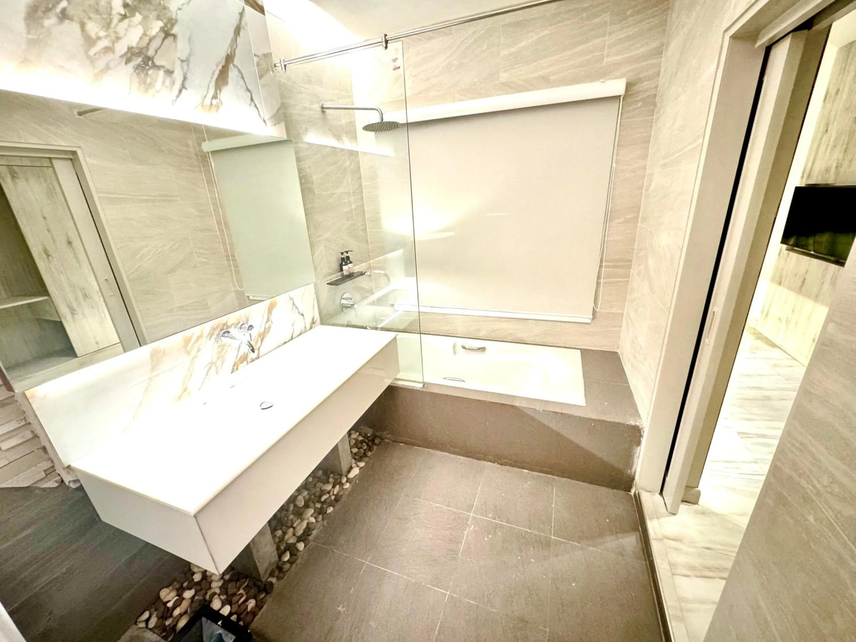 Bathroom in De Cozé Hotel