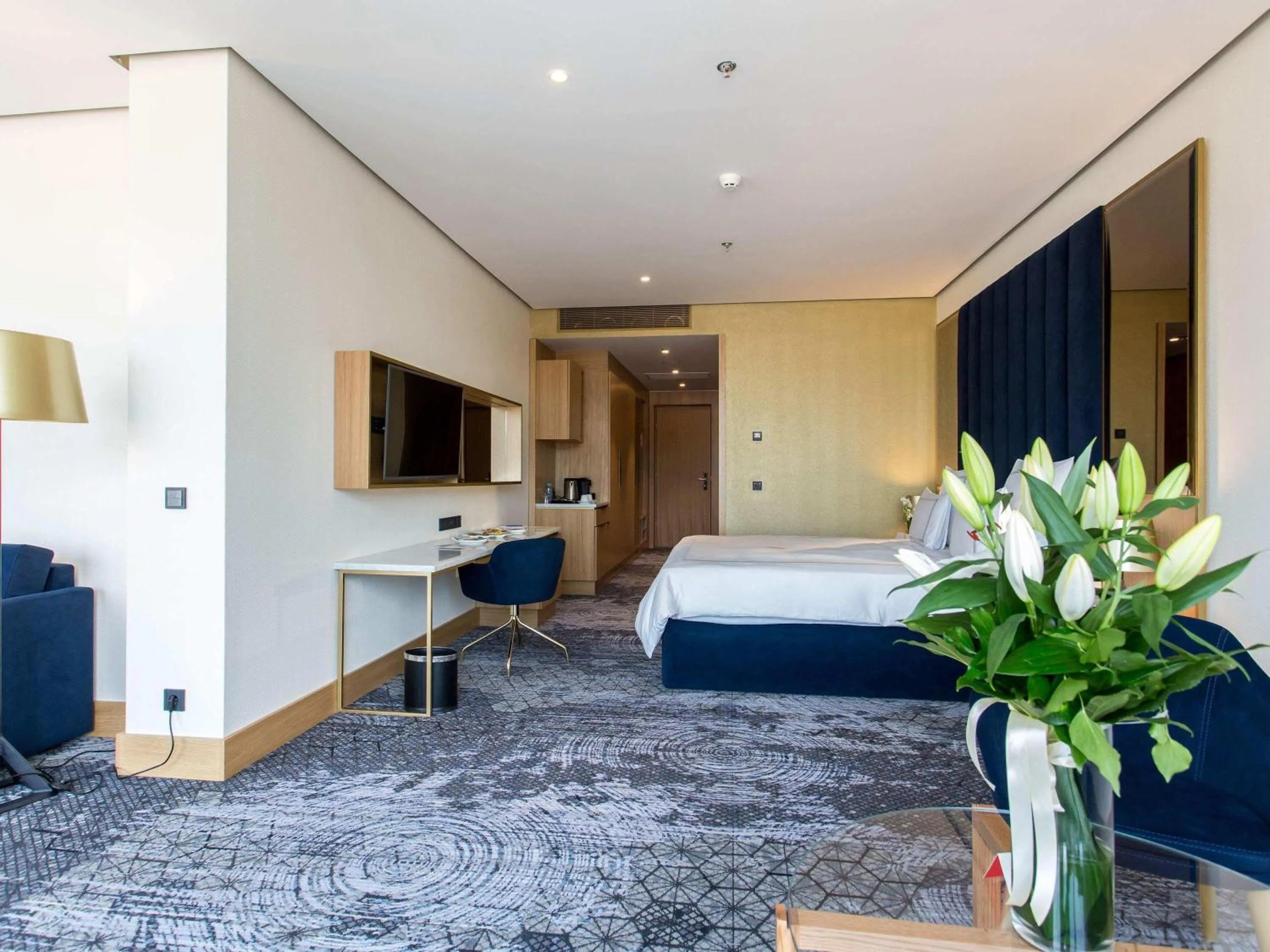 Bedroom, Bed in Swissotel Sarajevo