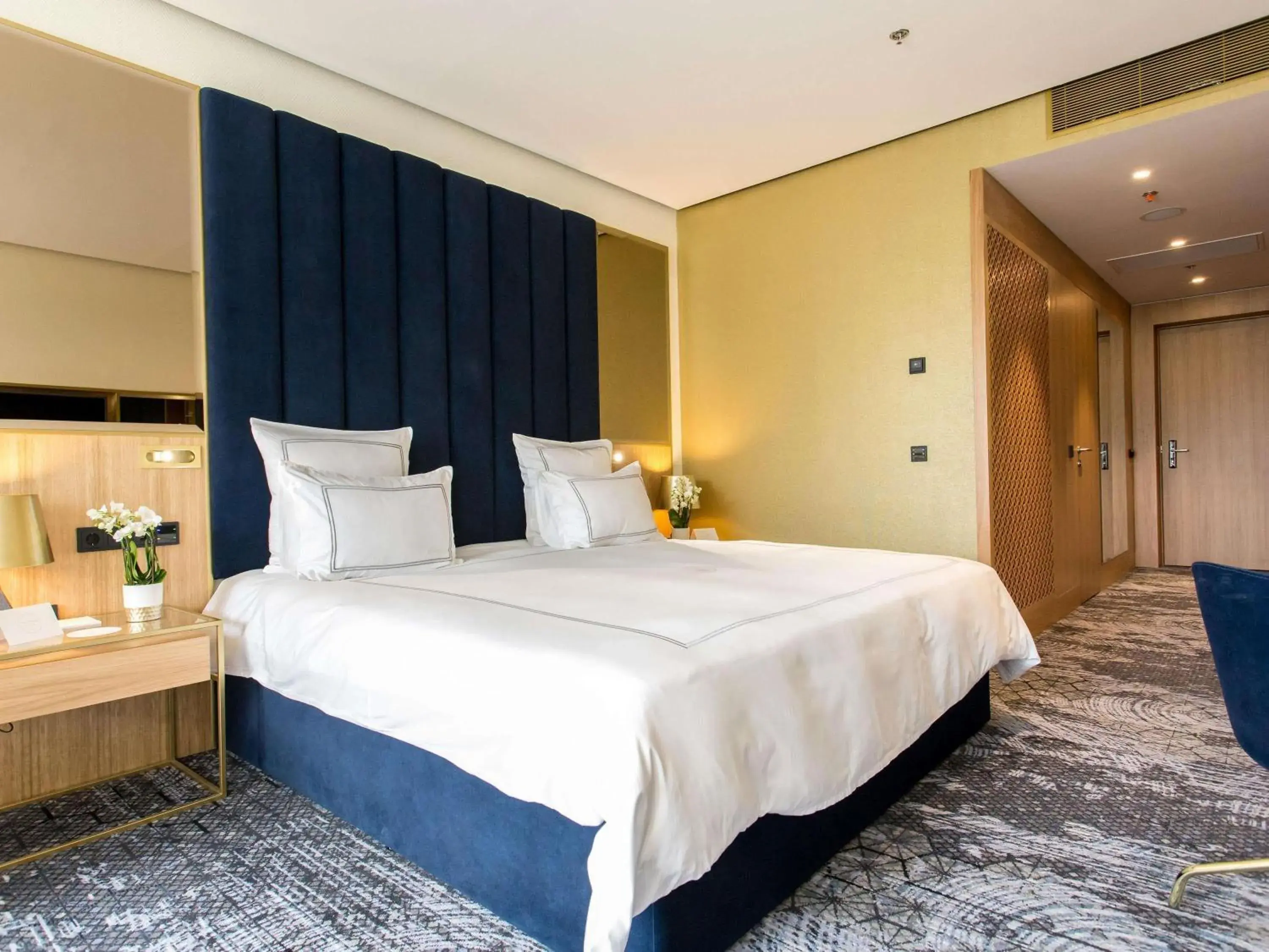 Bedroom, Bed in Swissotel Sarajevo Bedroom, Bed in Swissotel Sarajevo