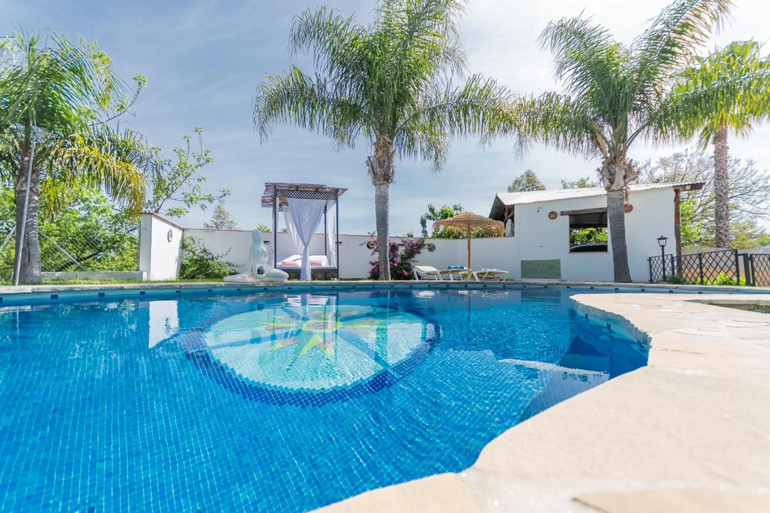 Swimming pool in Cubo's Villa Sonia