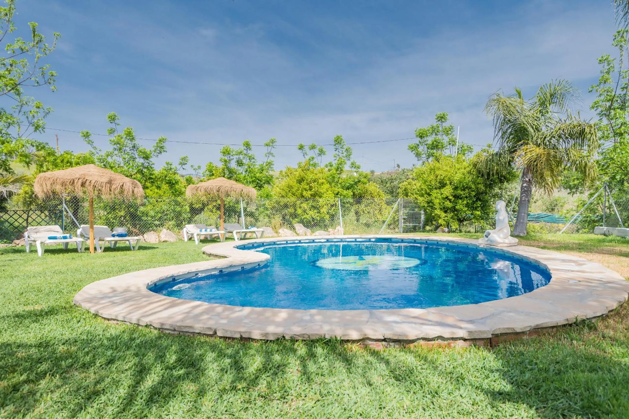 Swimming pool in Cubo's Villa Sonia