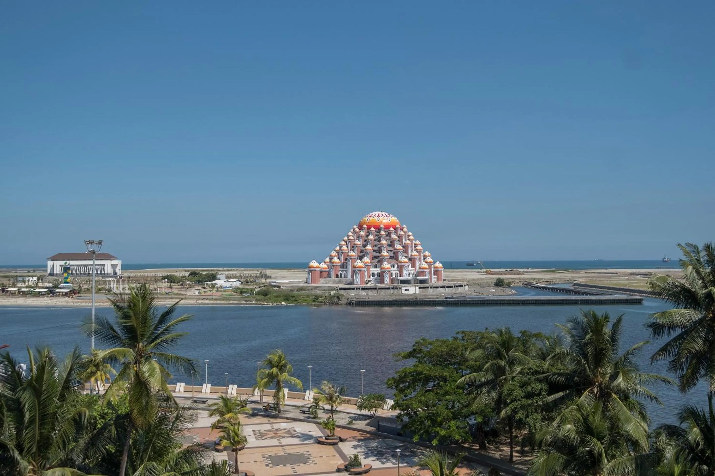 OYO 1090 Hotel Anging Mammiri Makassar