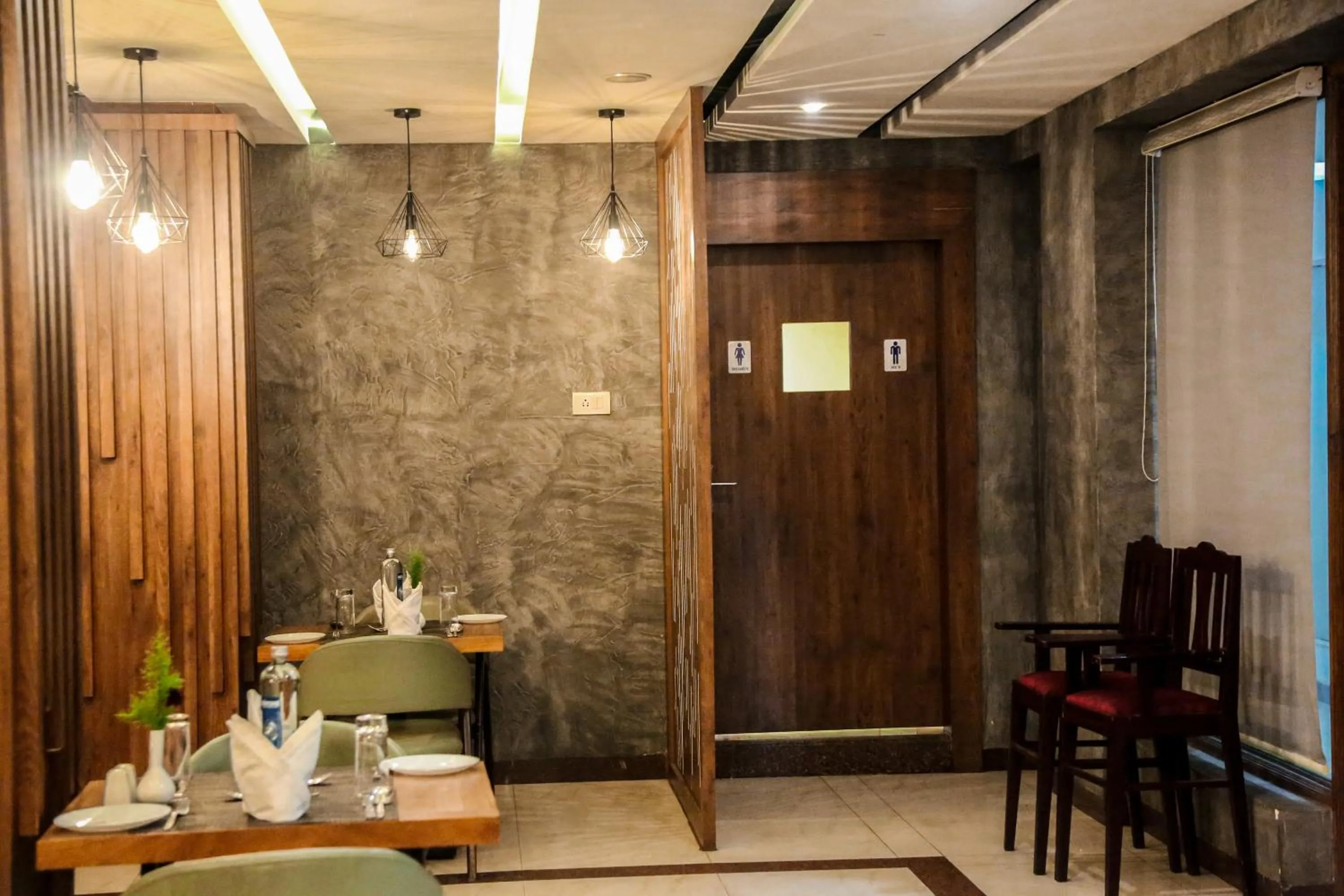 Restaurant/places to eat in Hotel Preethi Classic Towers