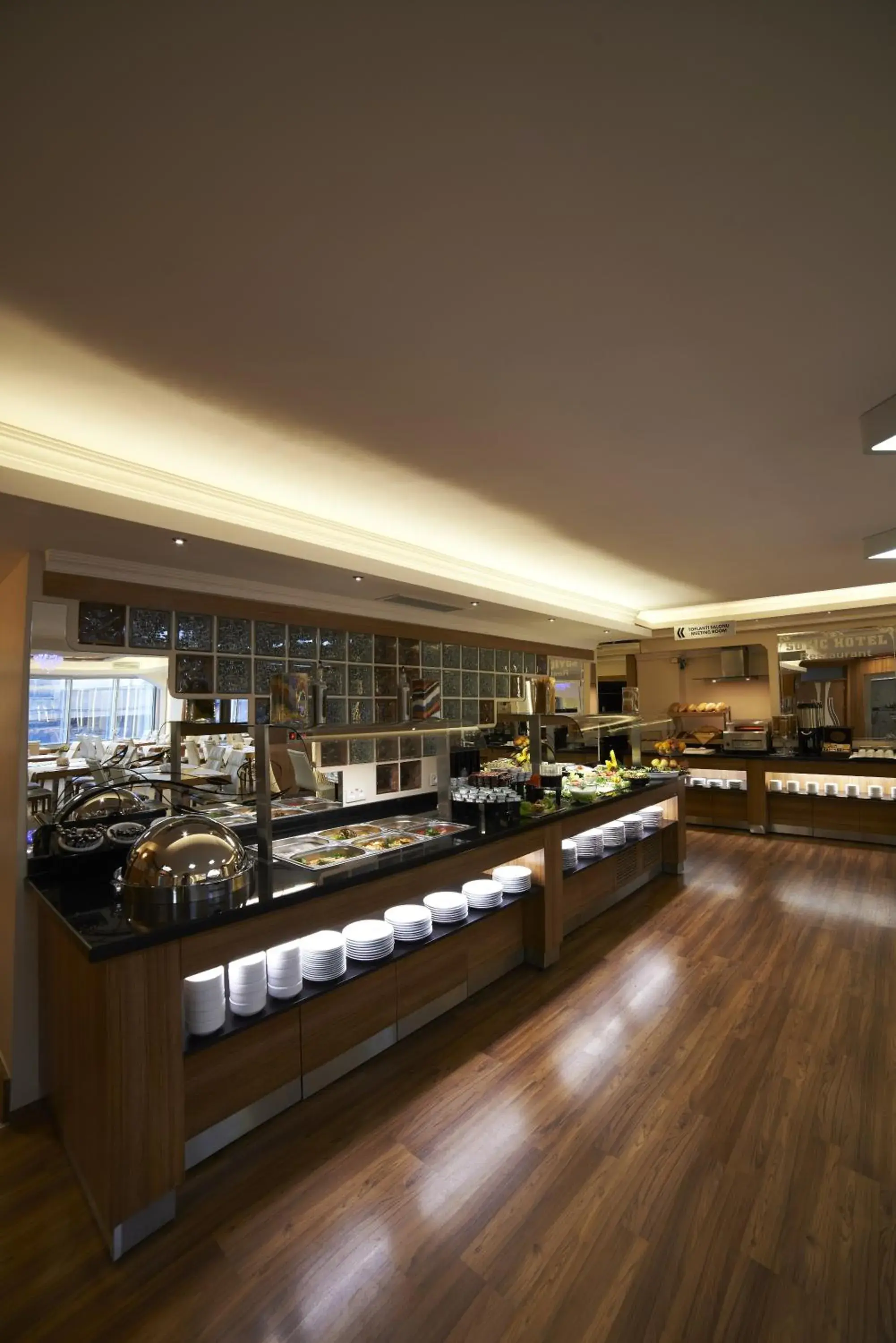 Restaurant/places to eat in Soyic Hotel Restaurant/places to eat in Soyic Hotel