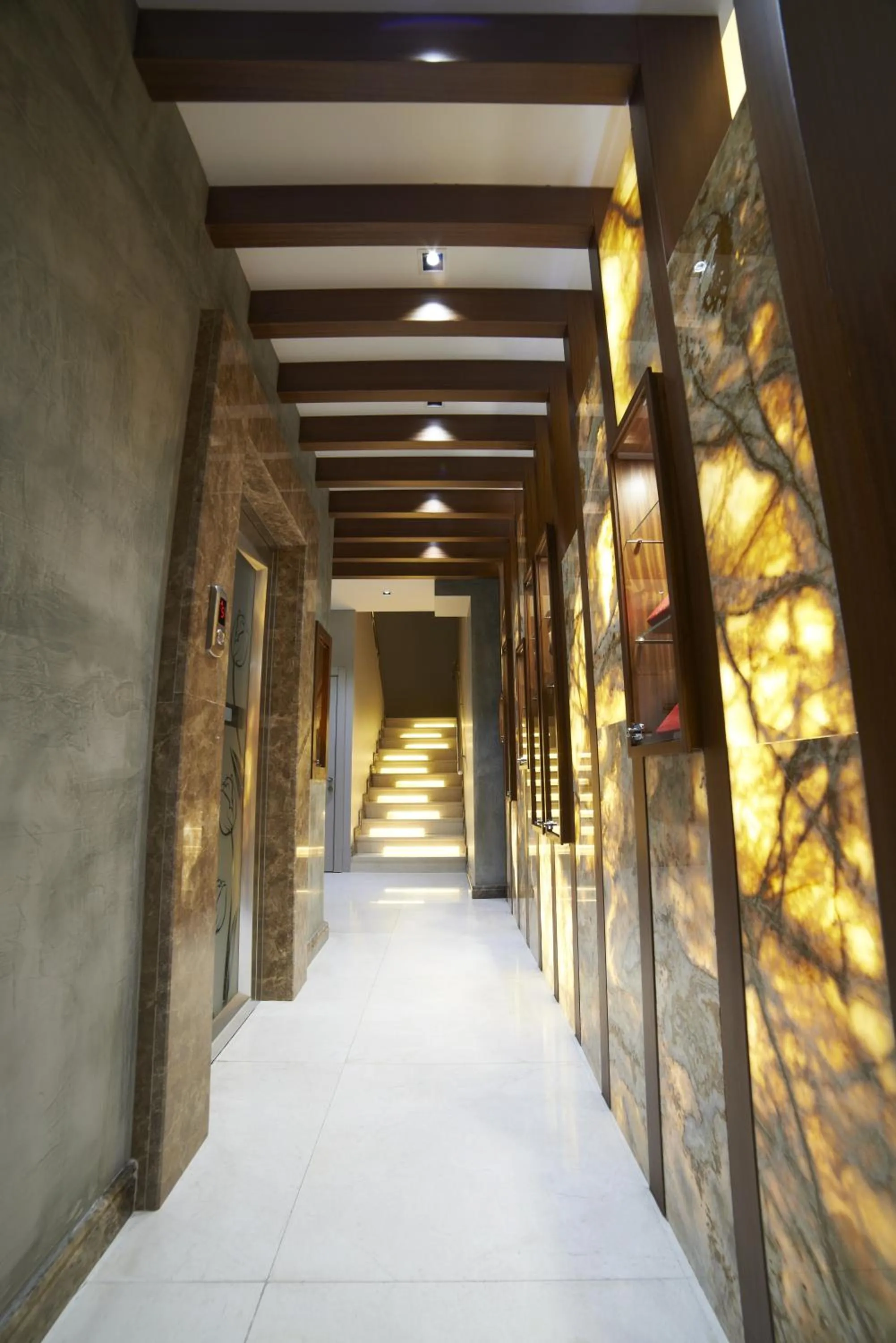 Lobby or reception in Soyic Hotel