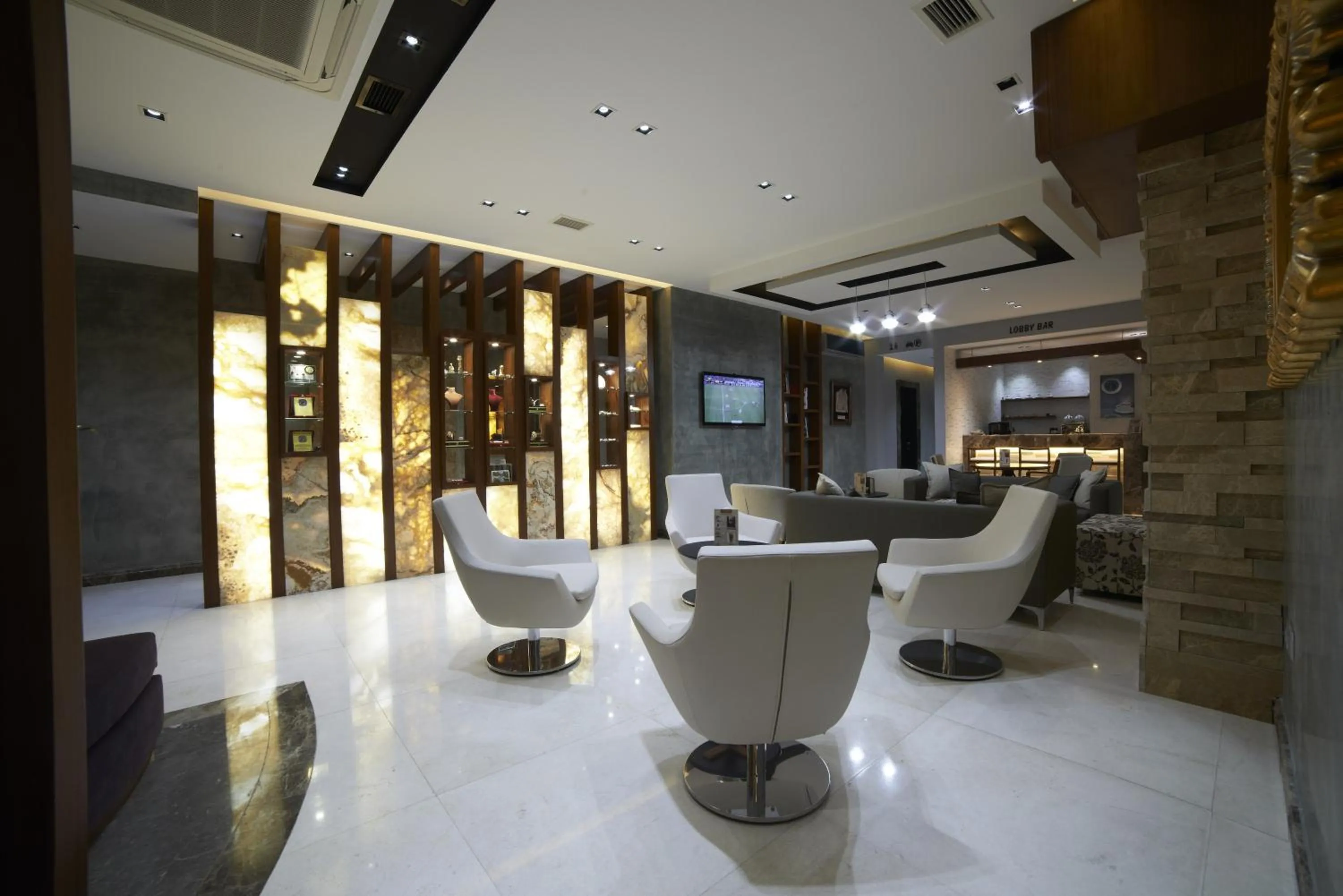 Lobby or reception in Soyic Hotel