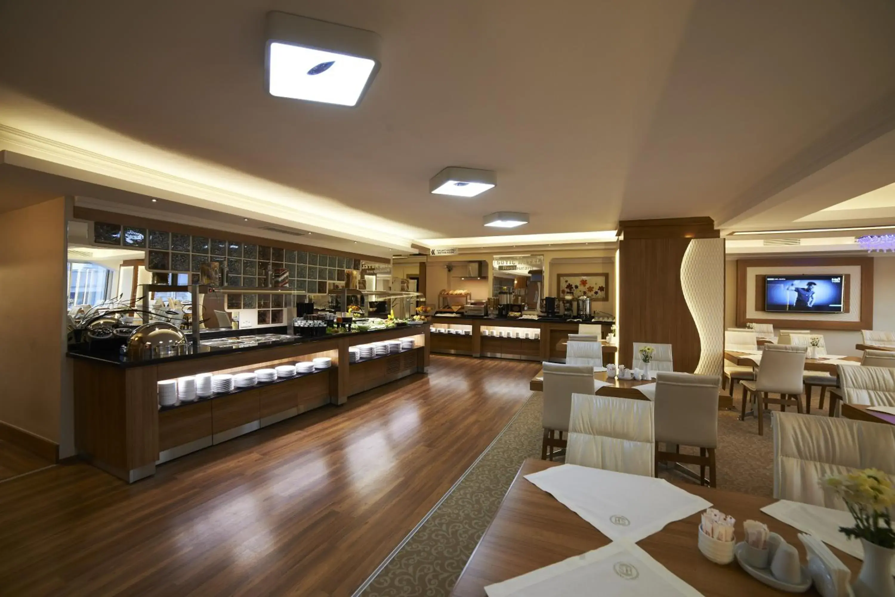 Restaurant/places to eat in Soyic Hotel Restaurant/places to eat in Soyic Hotel