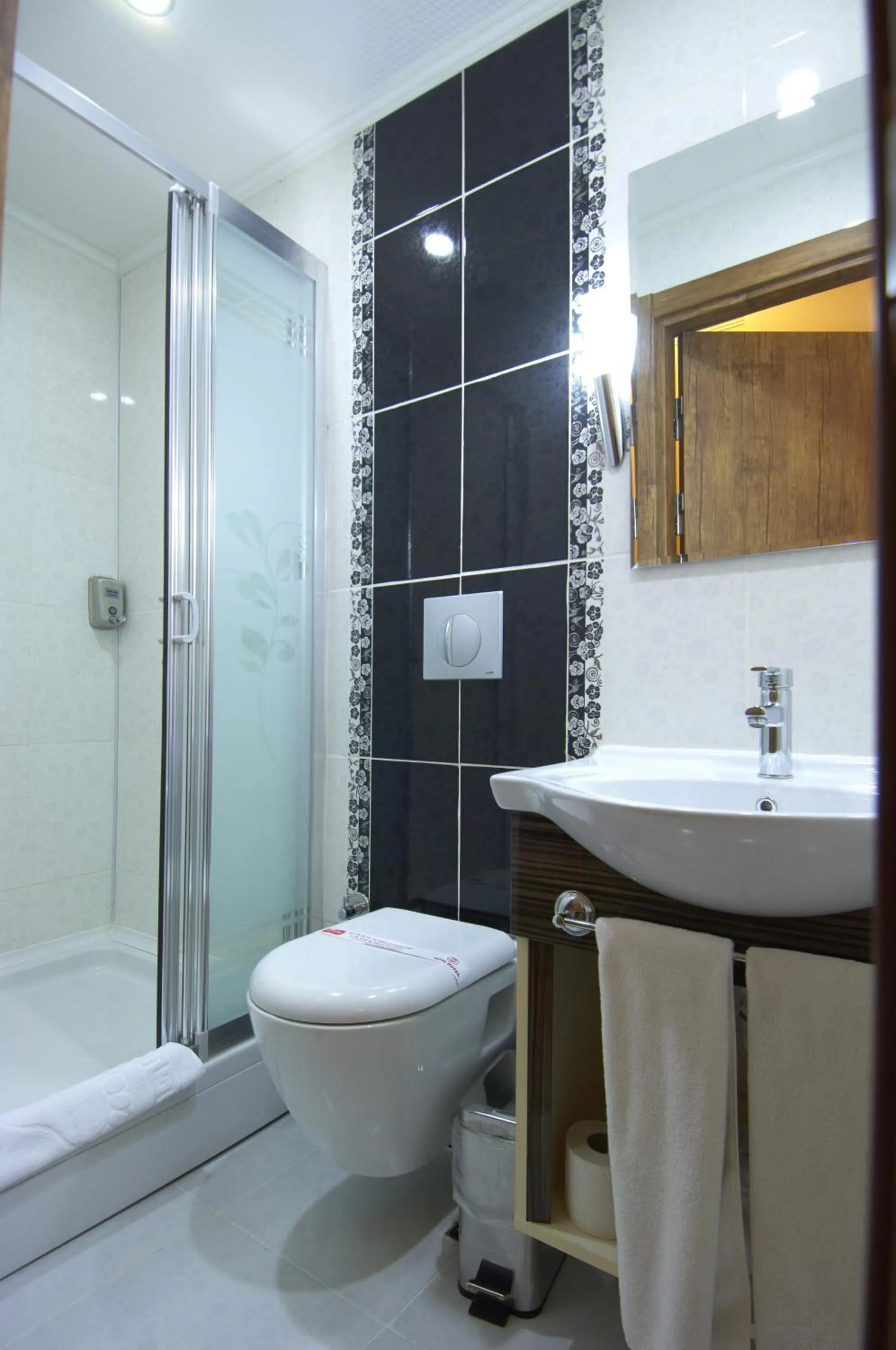 Bathroom in Soyic Hotel