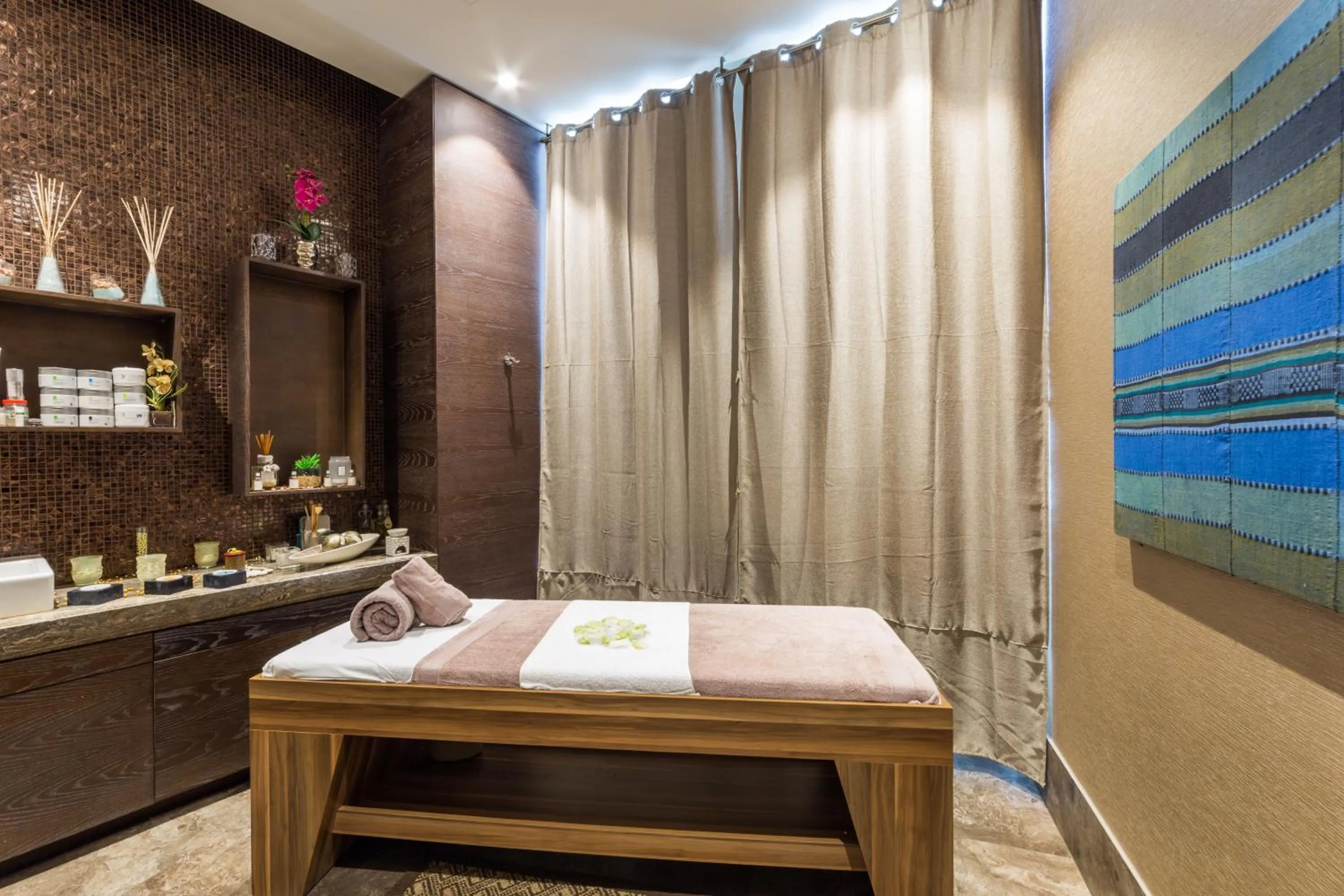 Massage, Bed in Radisson Collection Hotel Bamako