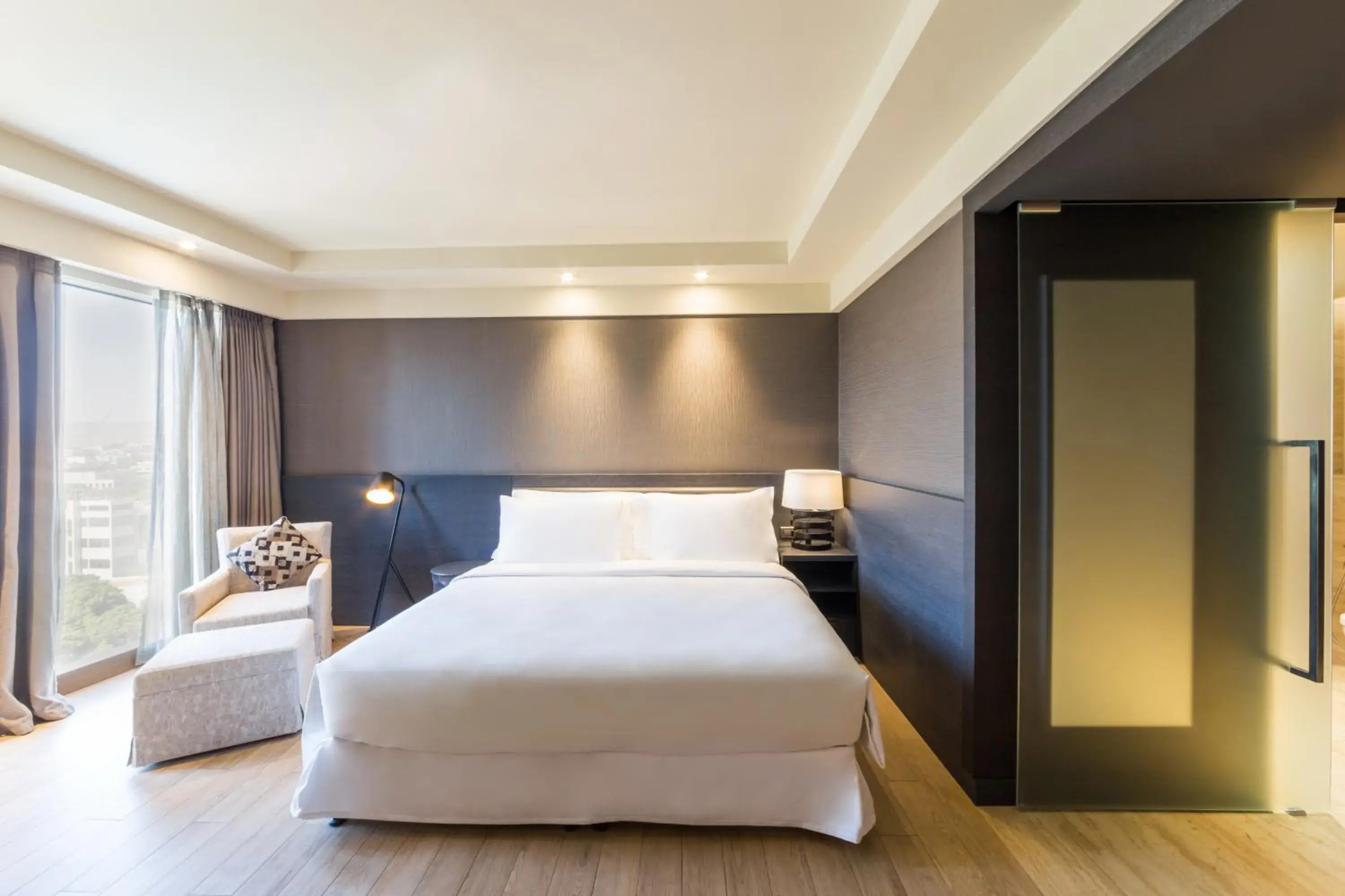 Superior King Room - Non-Smoking in Radisson Collection Hotel Bamako Superior King Room - Non-Smoking in Radisson Collection Hotel Bamako