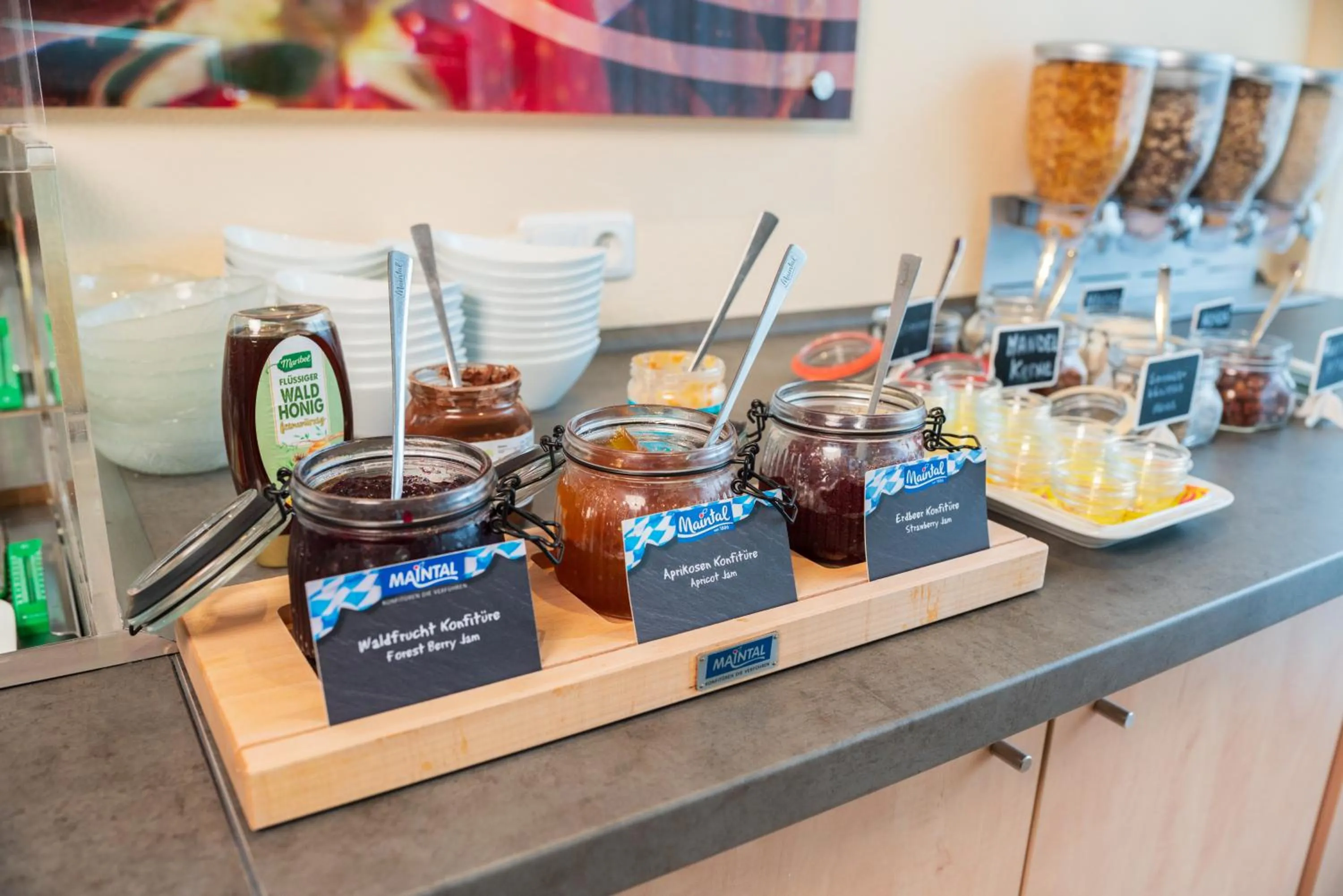 Buffet breakfast in Reichels Parkhotel