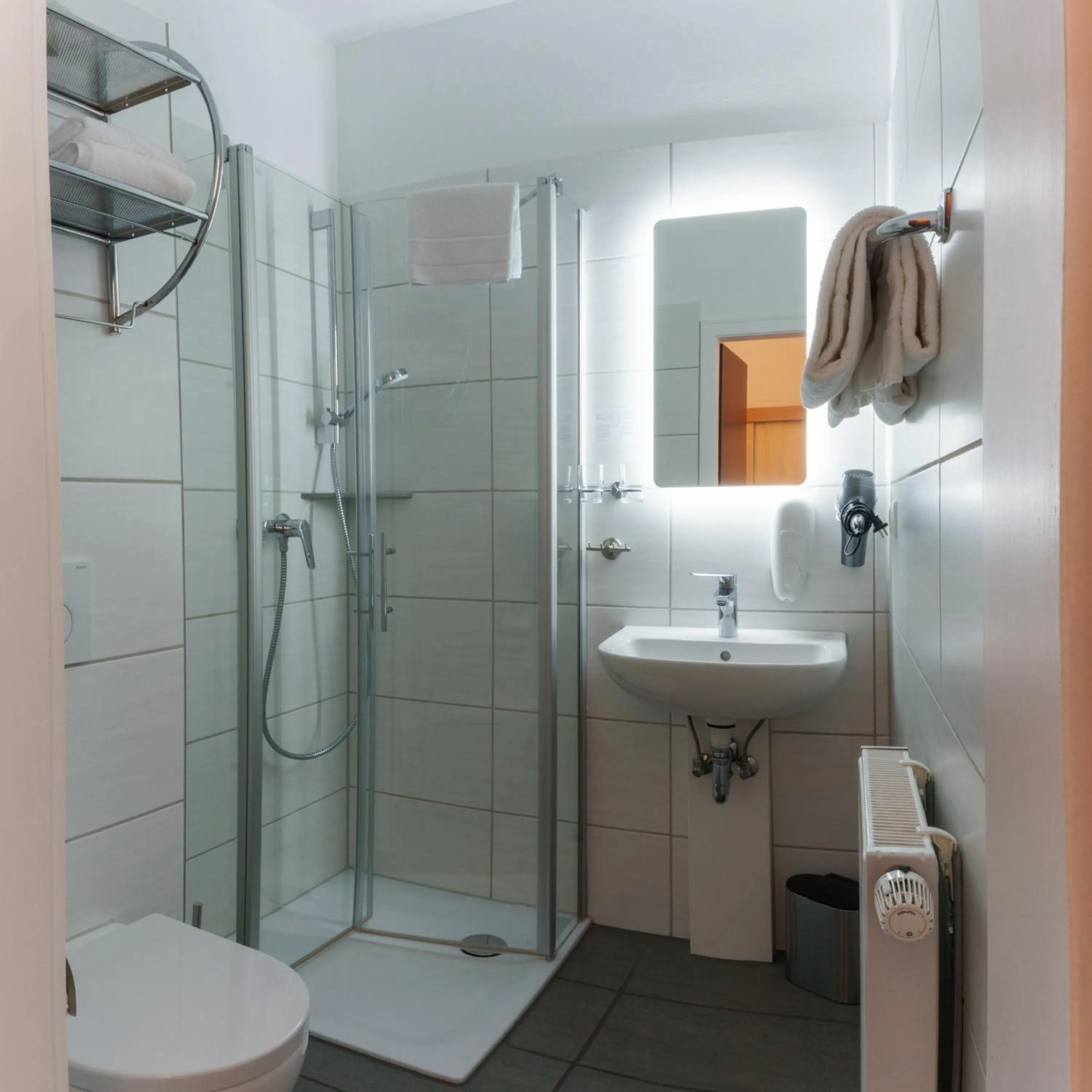 Bathroom in Reichels Parkhotel