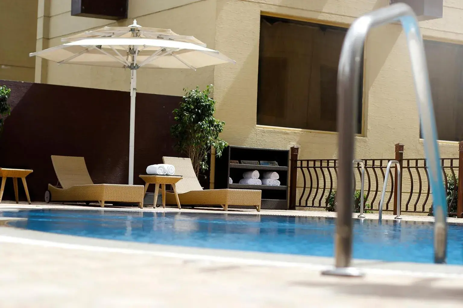 Swimming pool in Sterlings Mac Hotel Swimming pool in Sterlings Mac Hotel