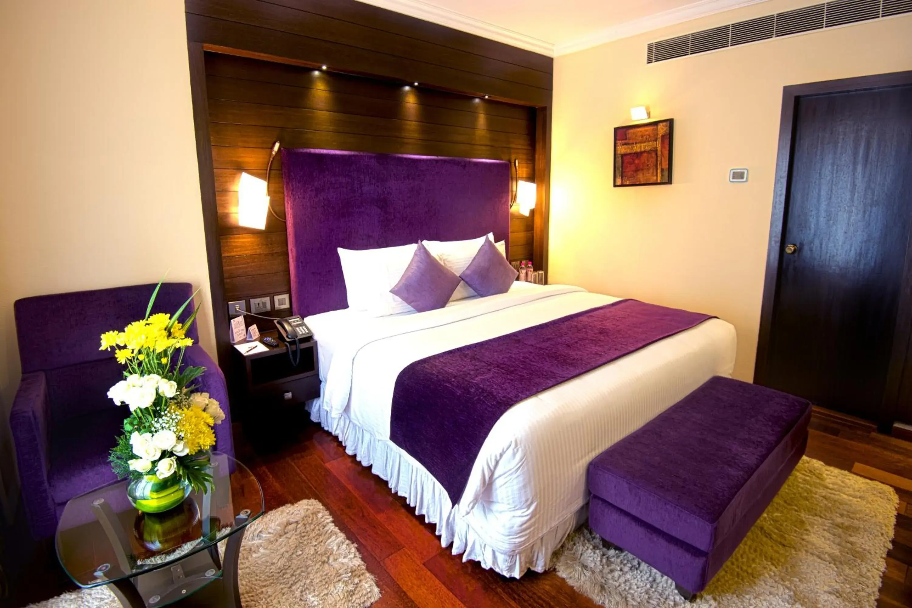 Bed in Sterlings Mac Hotel Bed in Sterlings Mac Hotel