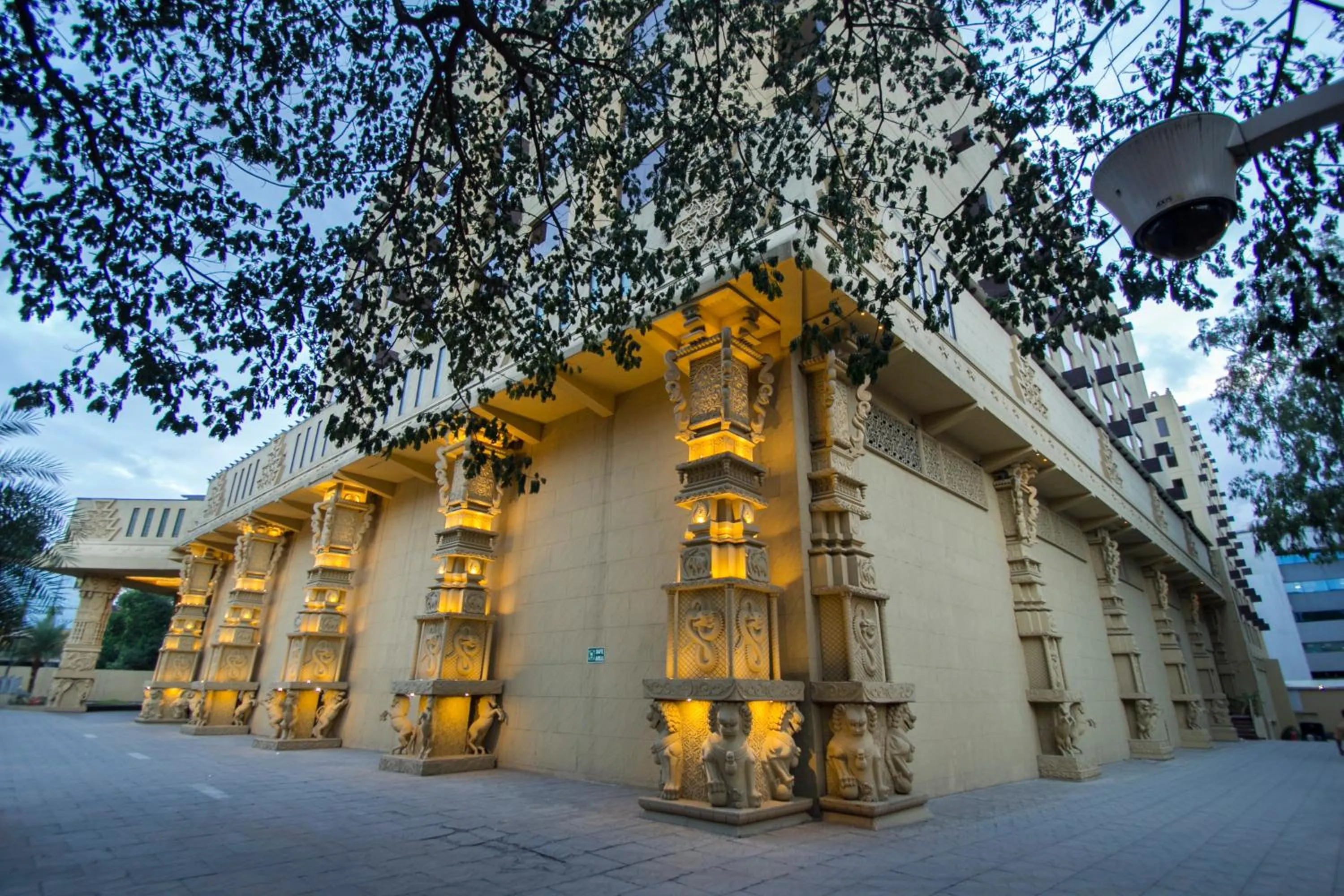 Property building in Sterlings Mac Hotel