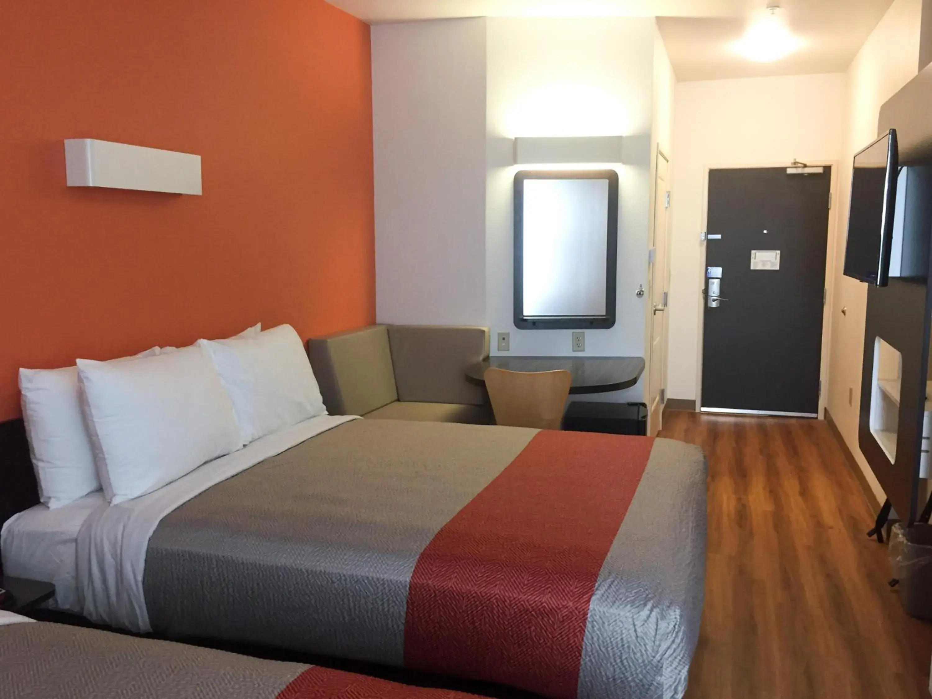 Bedroom, Bed in Motel 6-Livingston, CA - Merced County Bedroom, Bed in Motel 6-Livingston, CA - Merced County