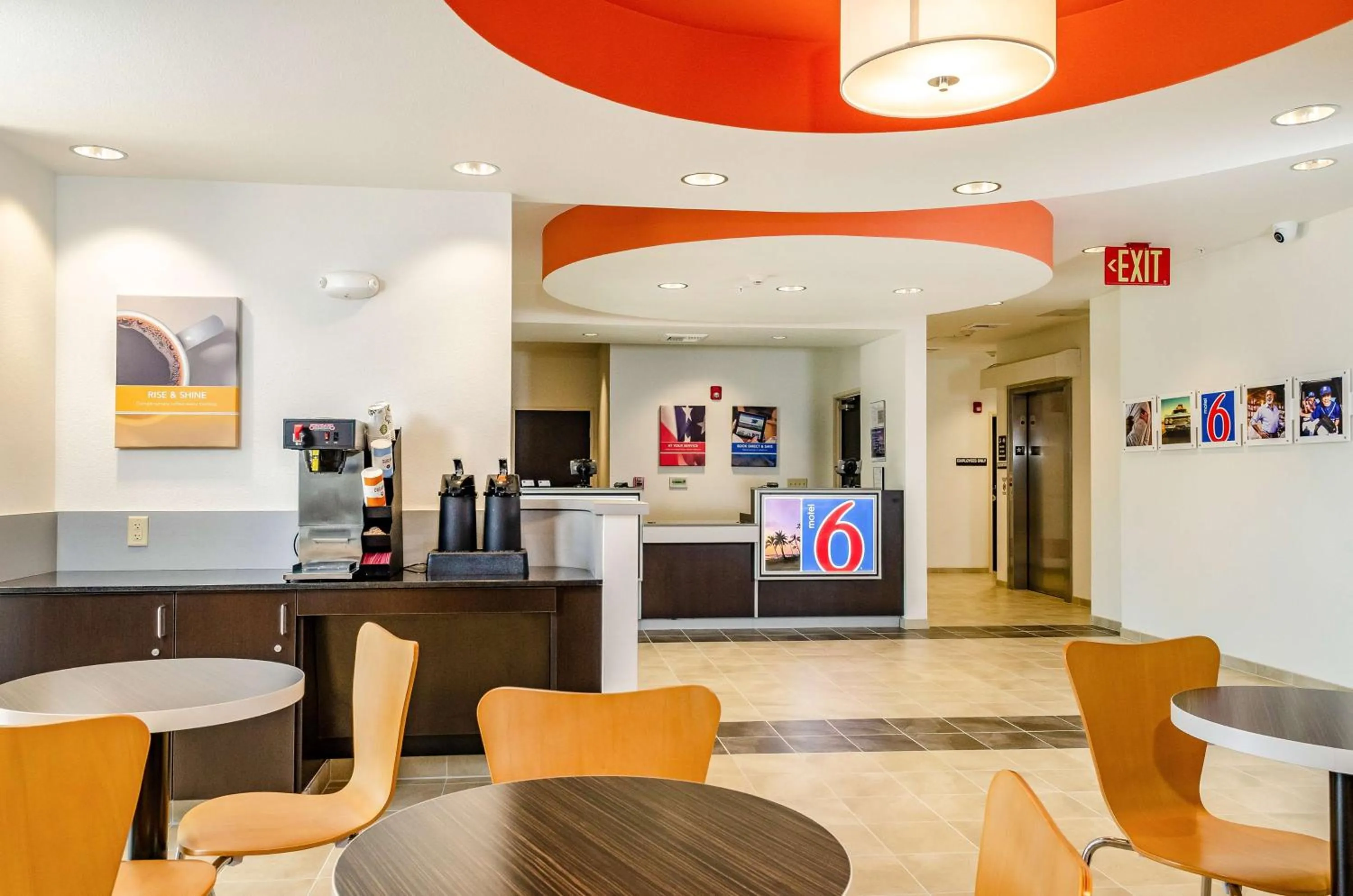 Restaurant/places to eat in Motel 6-Livingston, CA - Merced County
