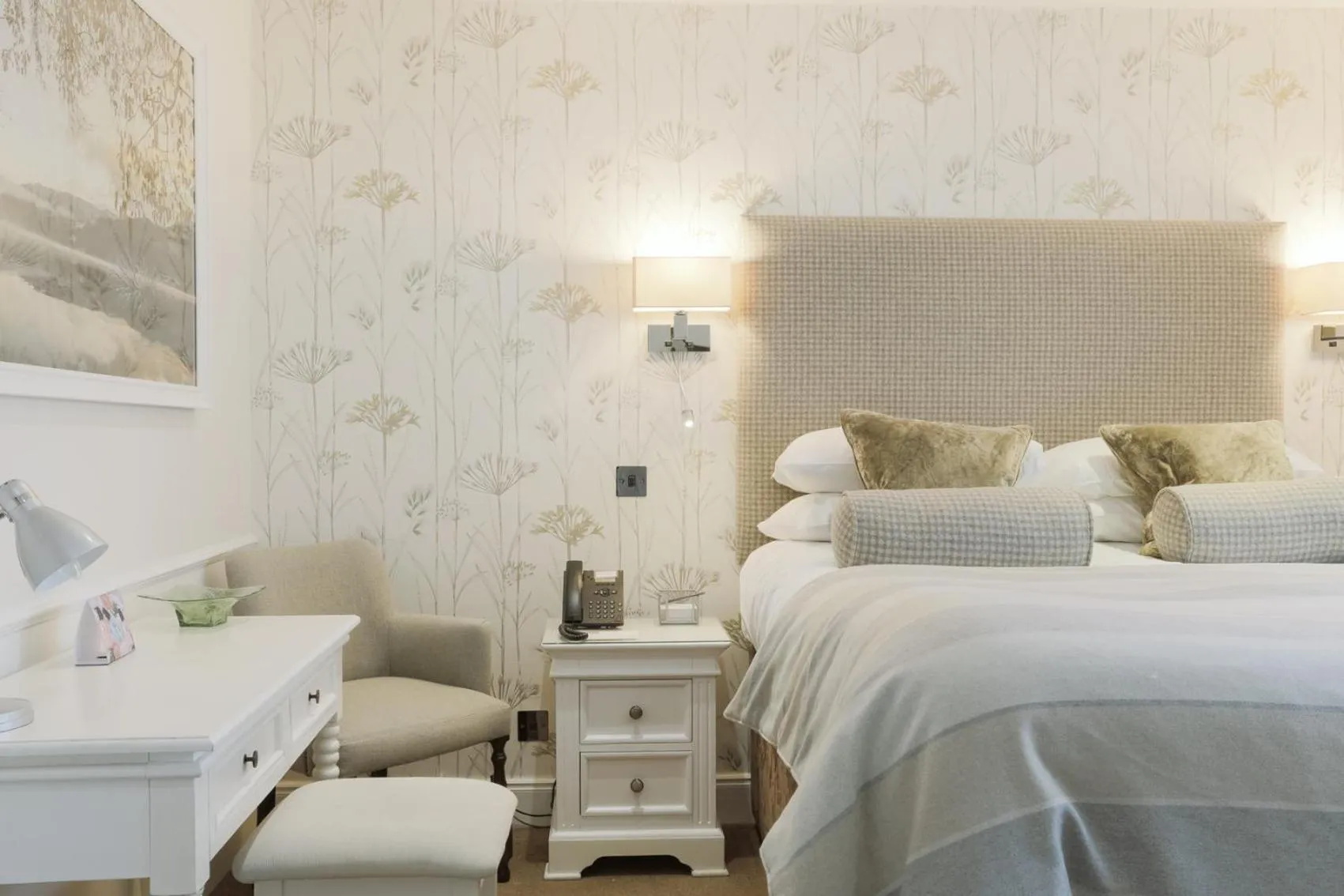 Coffee/tea facilities, Bed in The Lovat, Loch Ness