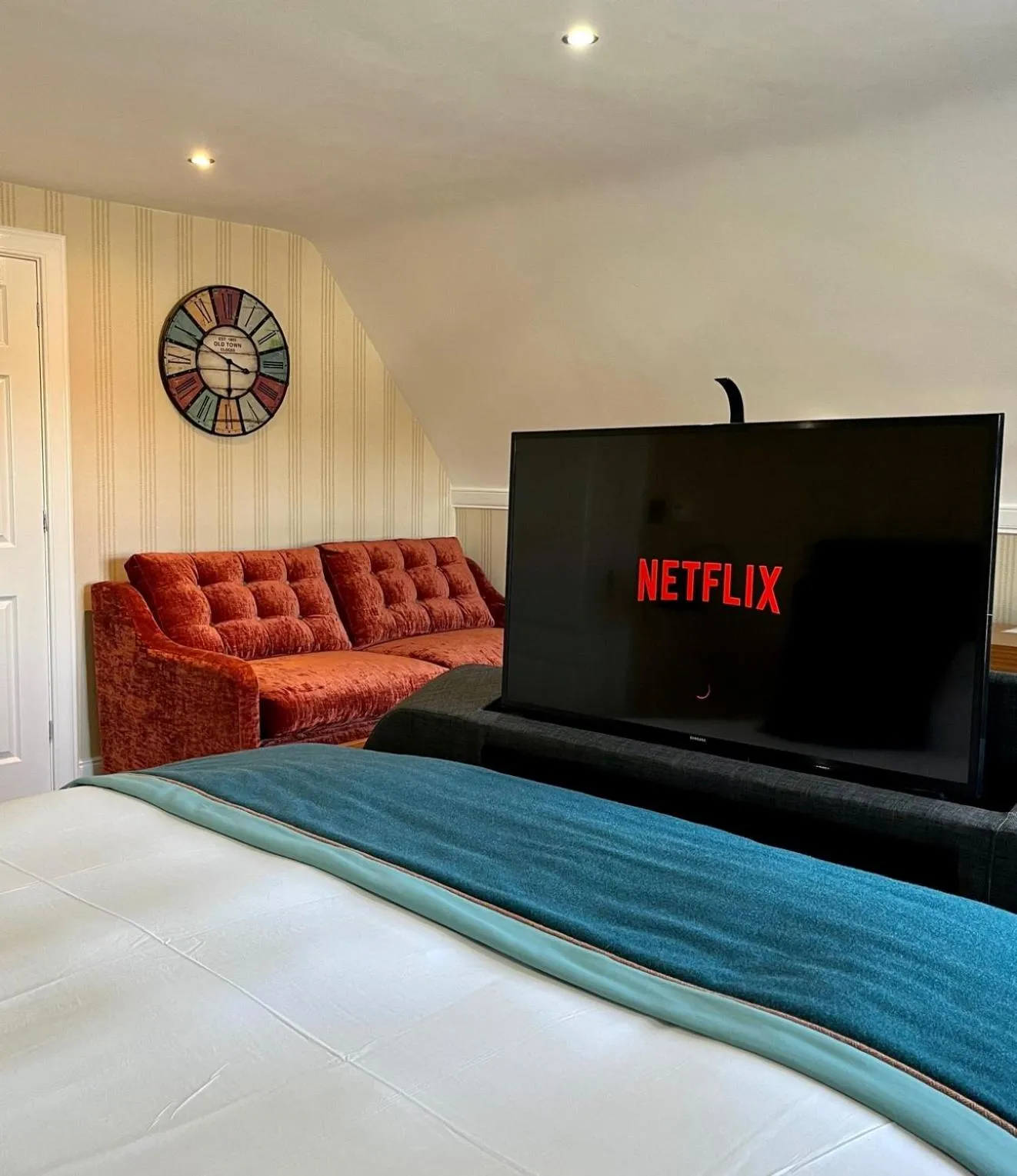 Bed in The Lovat, Loch Ness