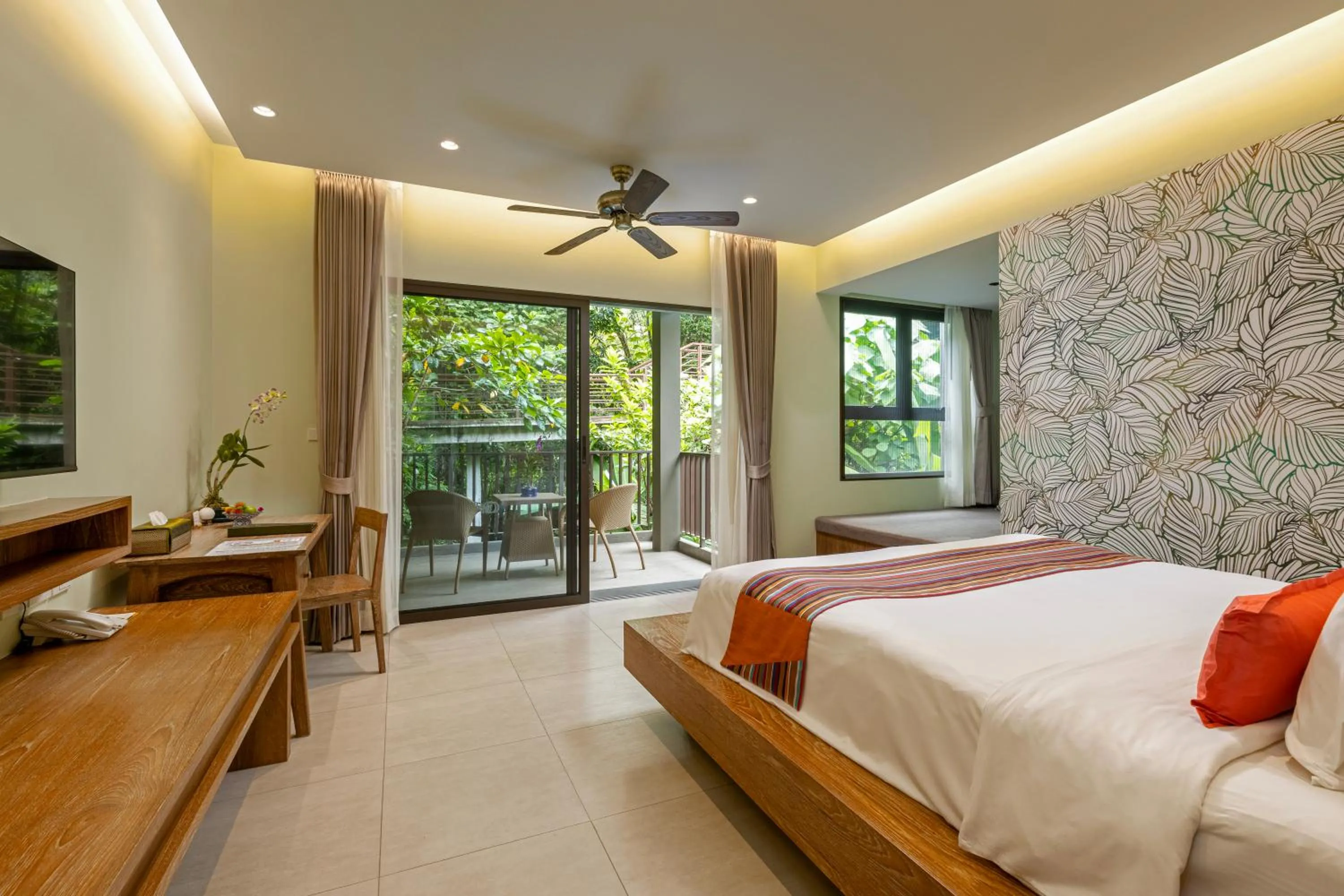 Bed in Khaolak Wanaburee Resort - SHA Extra Plus