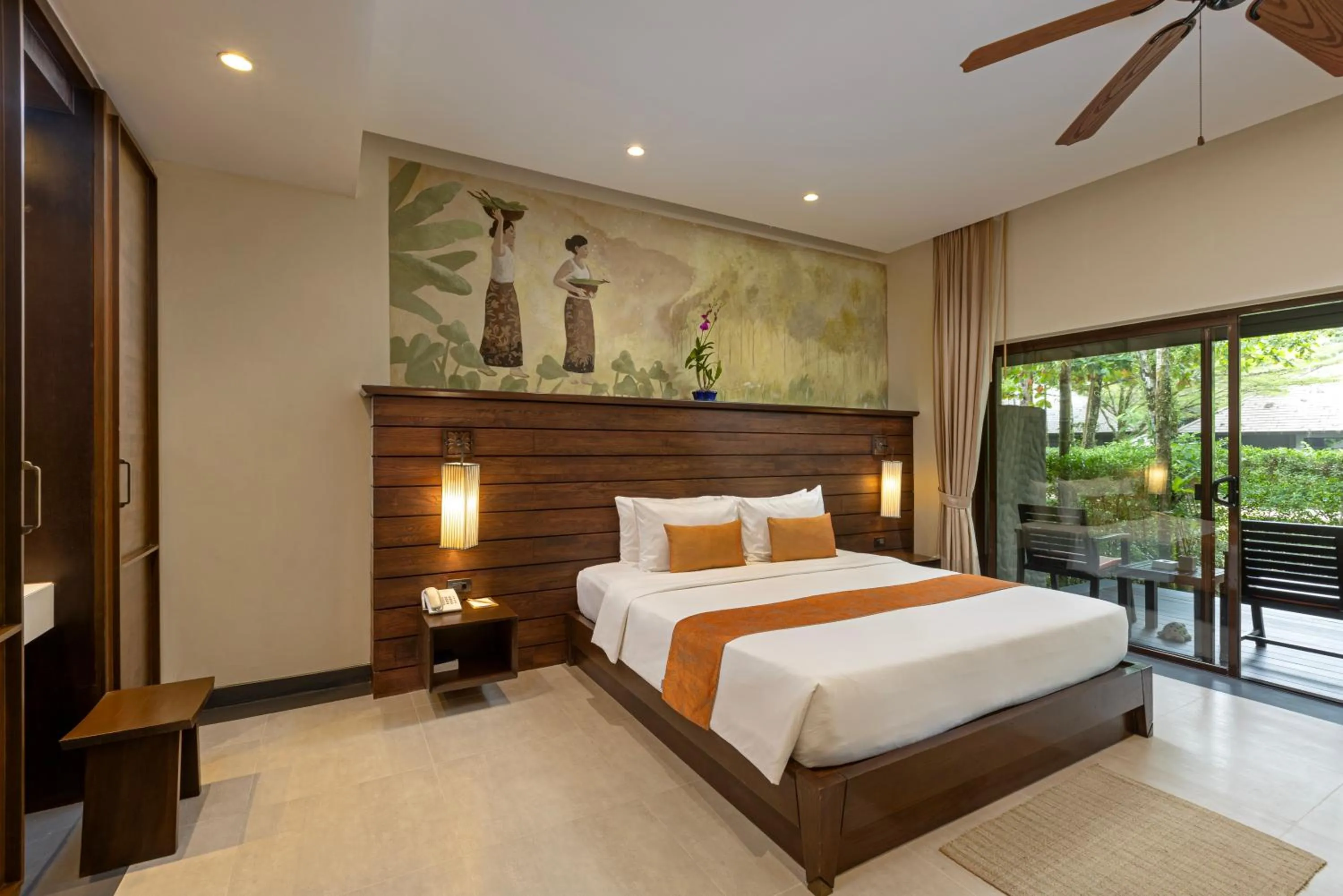 Bed in Khaolak Wanaburee Resort - SHA Extra Plus