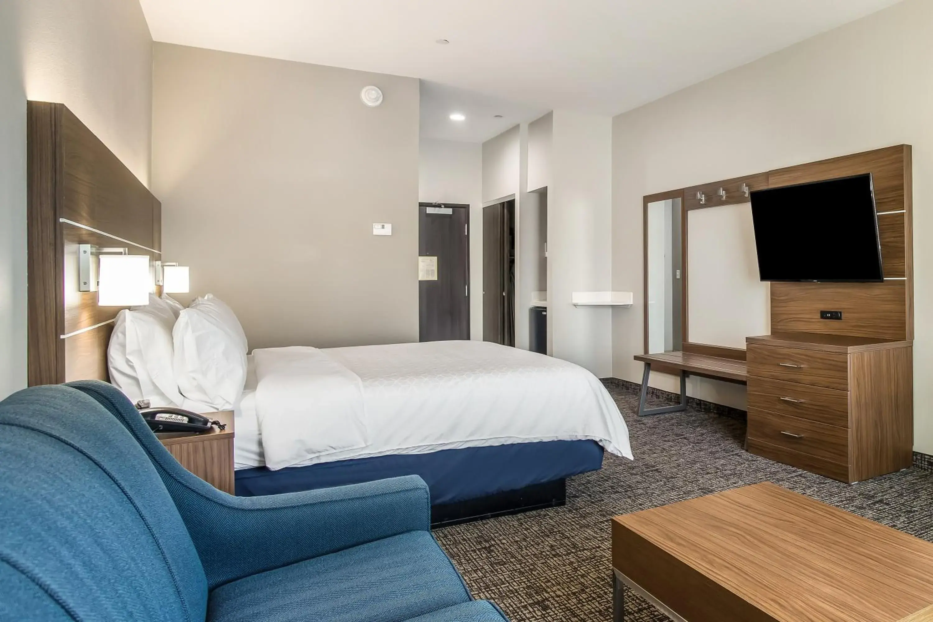 Suite - Hearing Accessible/Non-Smoking in Holiday Inn Express & Suites Tulsa East - Catoosa by IHG Suite - Hearing Accessible/Non-Smoking in Holiday Inn Express & Suites Tulsa East - Catoosa by IHG