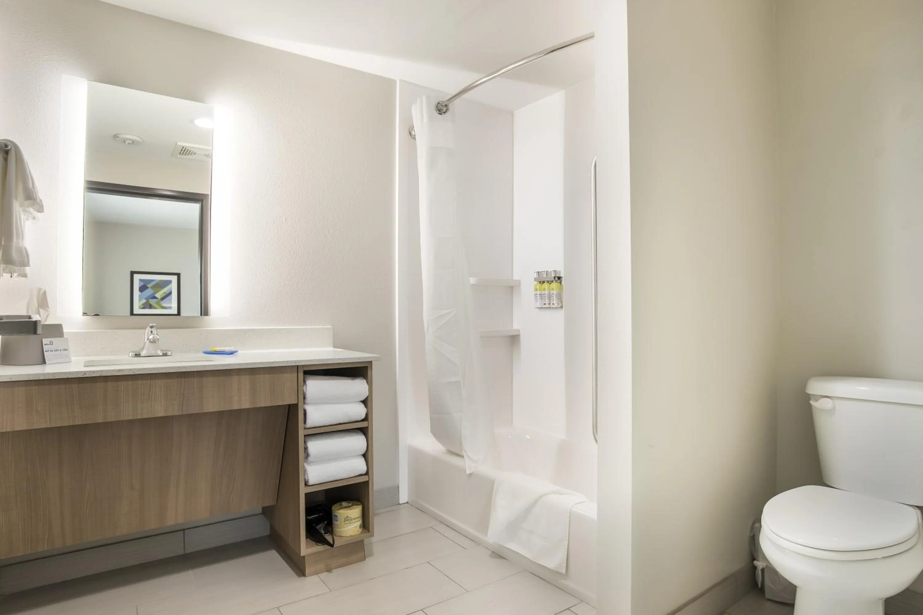 Photo of the whole room in Holiday Inn Express & Suites Tulsa East - Catoosa by IHG