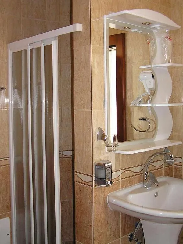 Bathroom in Hotel Royal