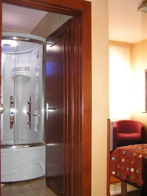 Shower in Hotel Royal