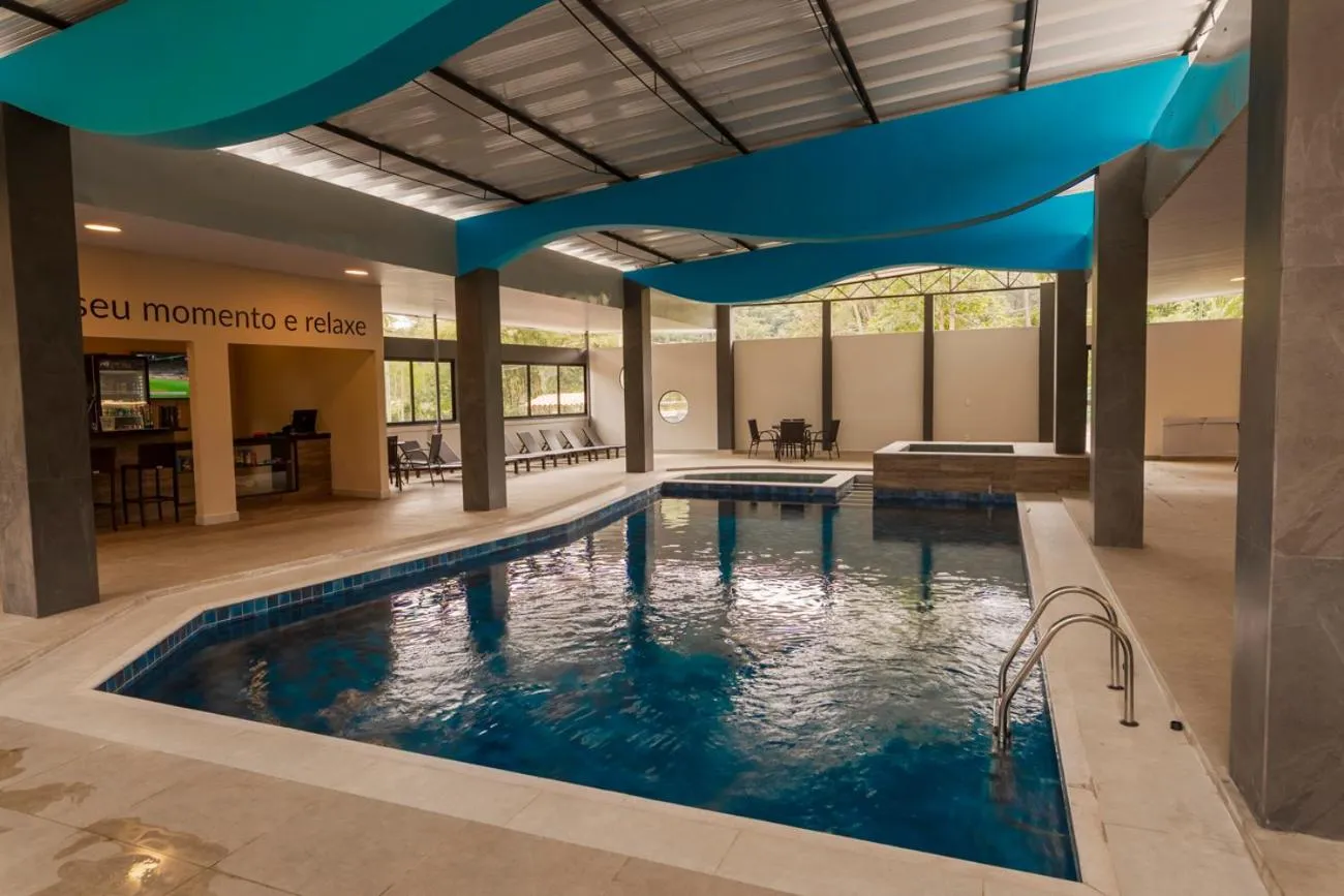 Swimming pool in Hotel Green Hill