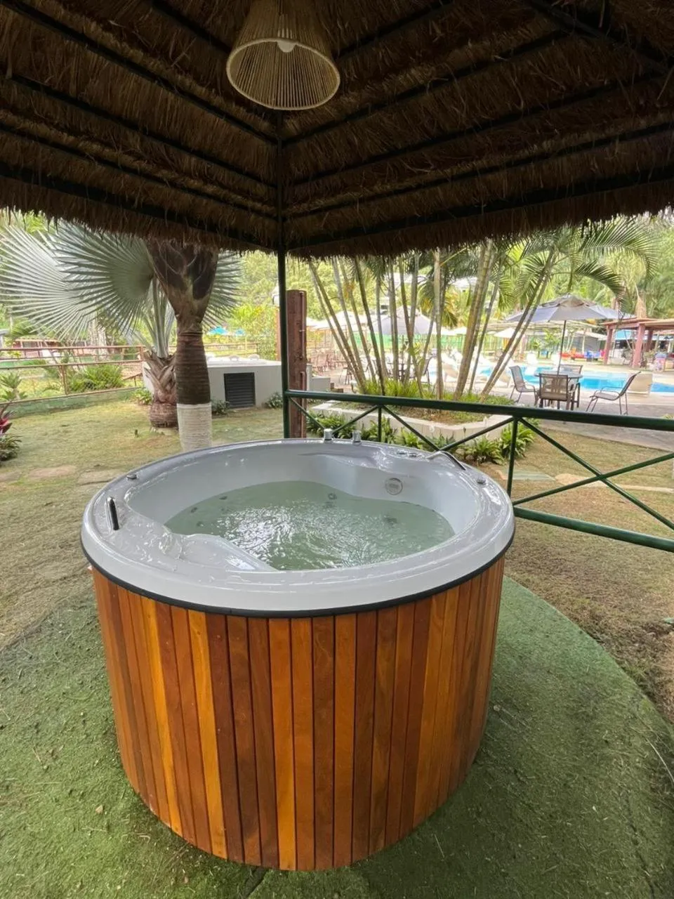 Swimming pool in Hotel Green Hill