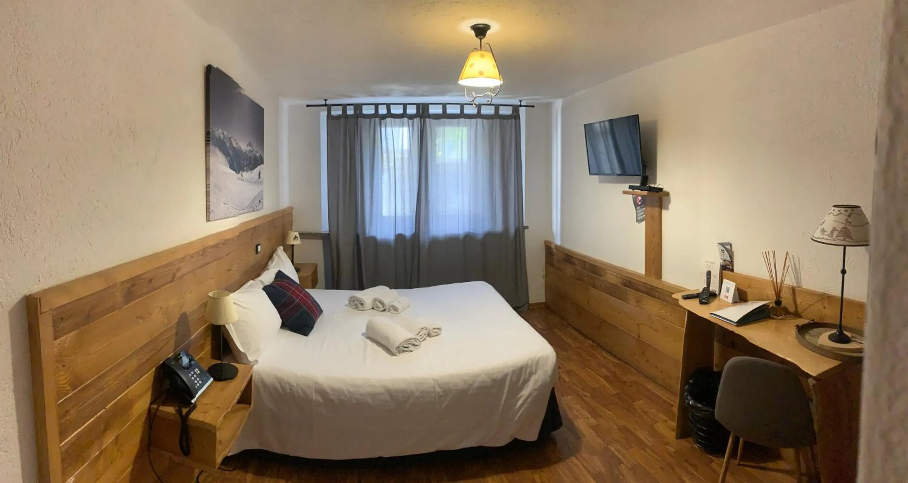 Bed in Hotel Coeur Du Village