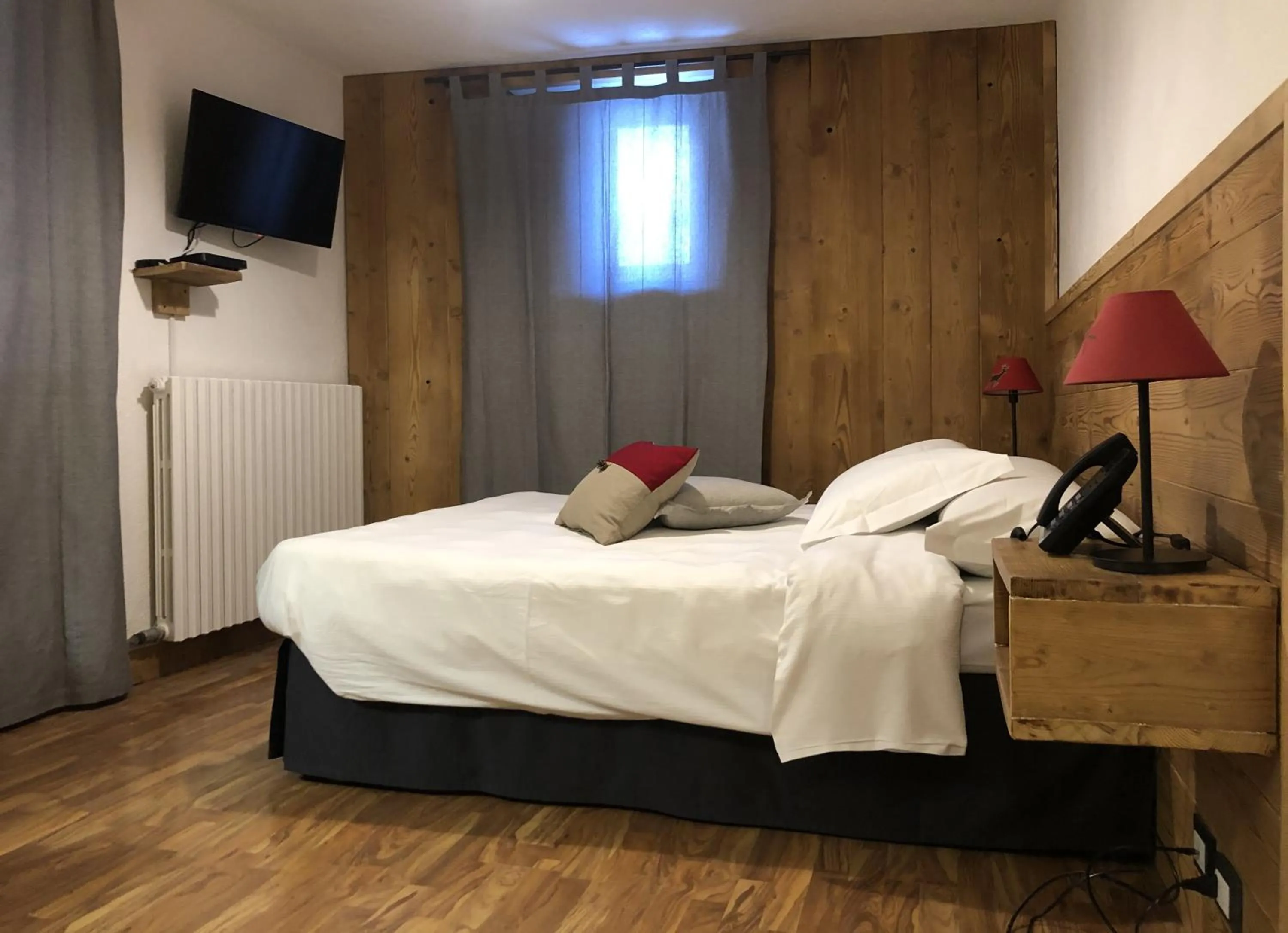 Bed in Hotel Coeur Du Village