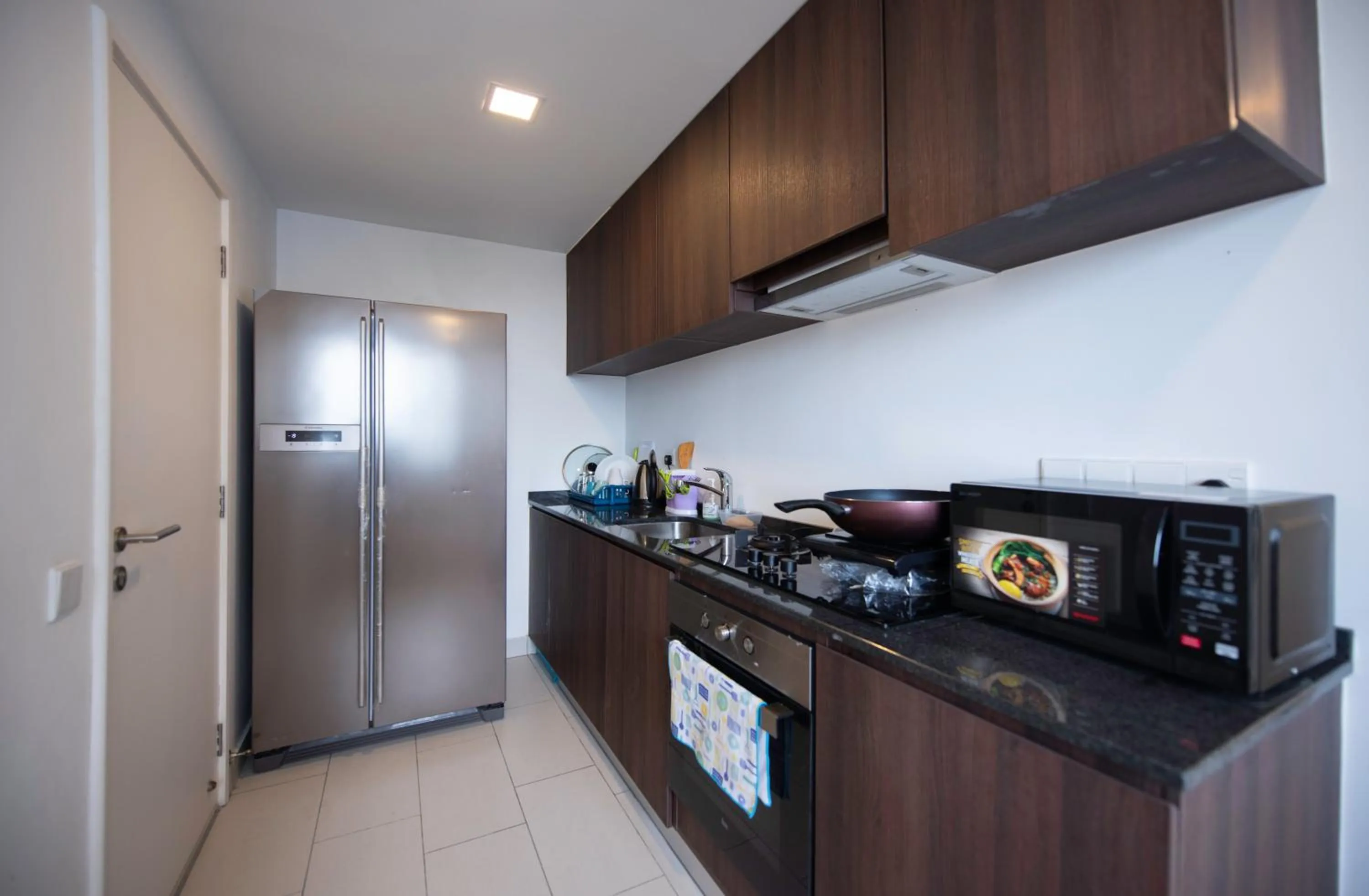 Kitchen or kitchenette in The Landmark by Katana