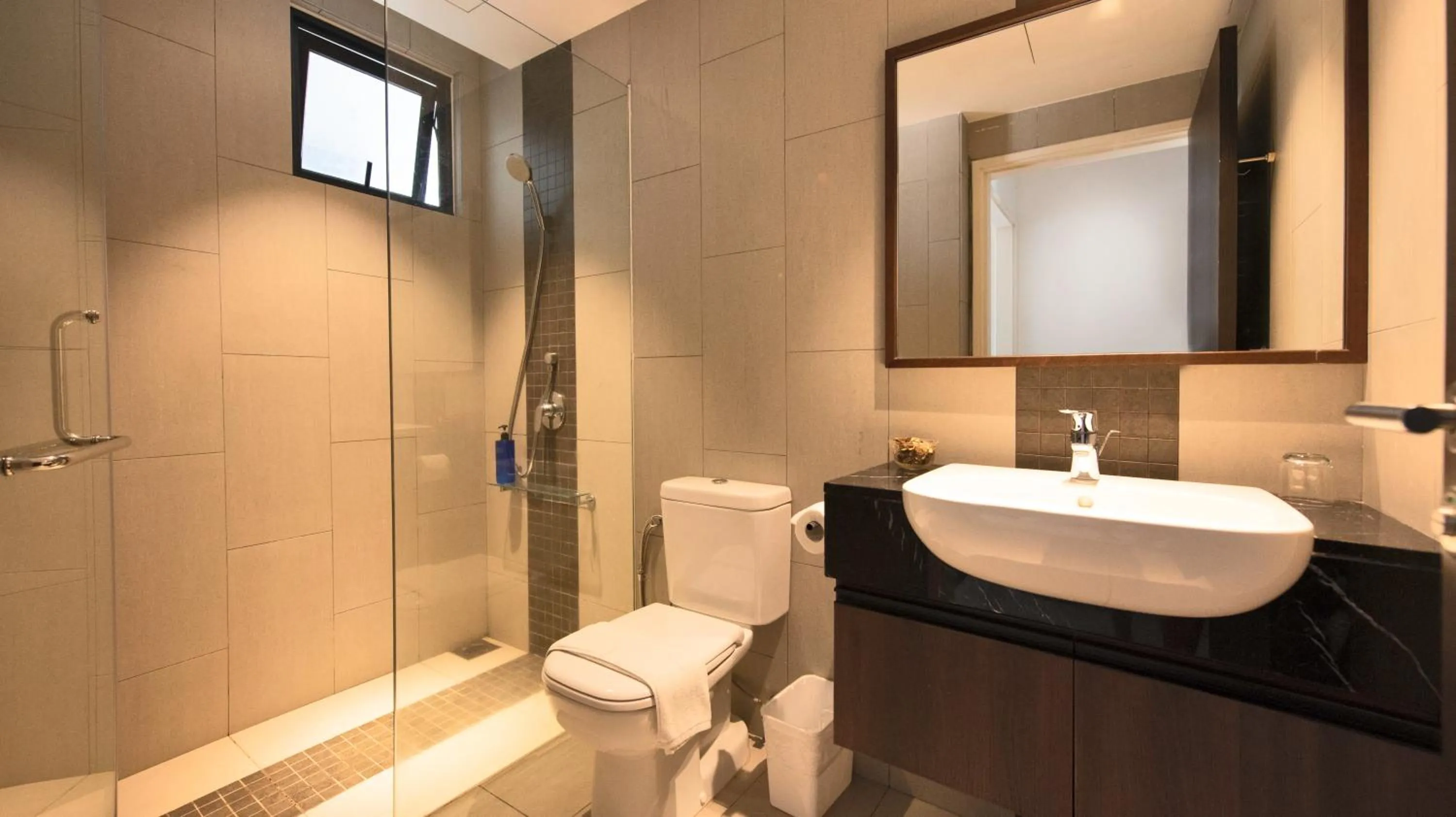 Bathroom in The Landmark by Katana