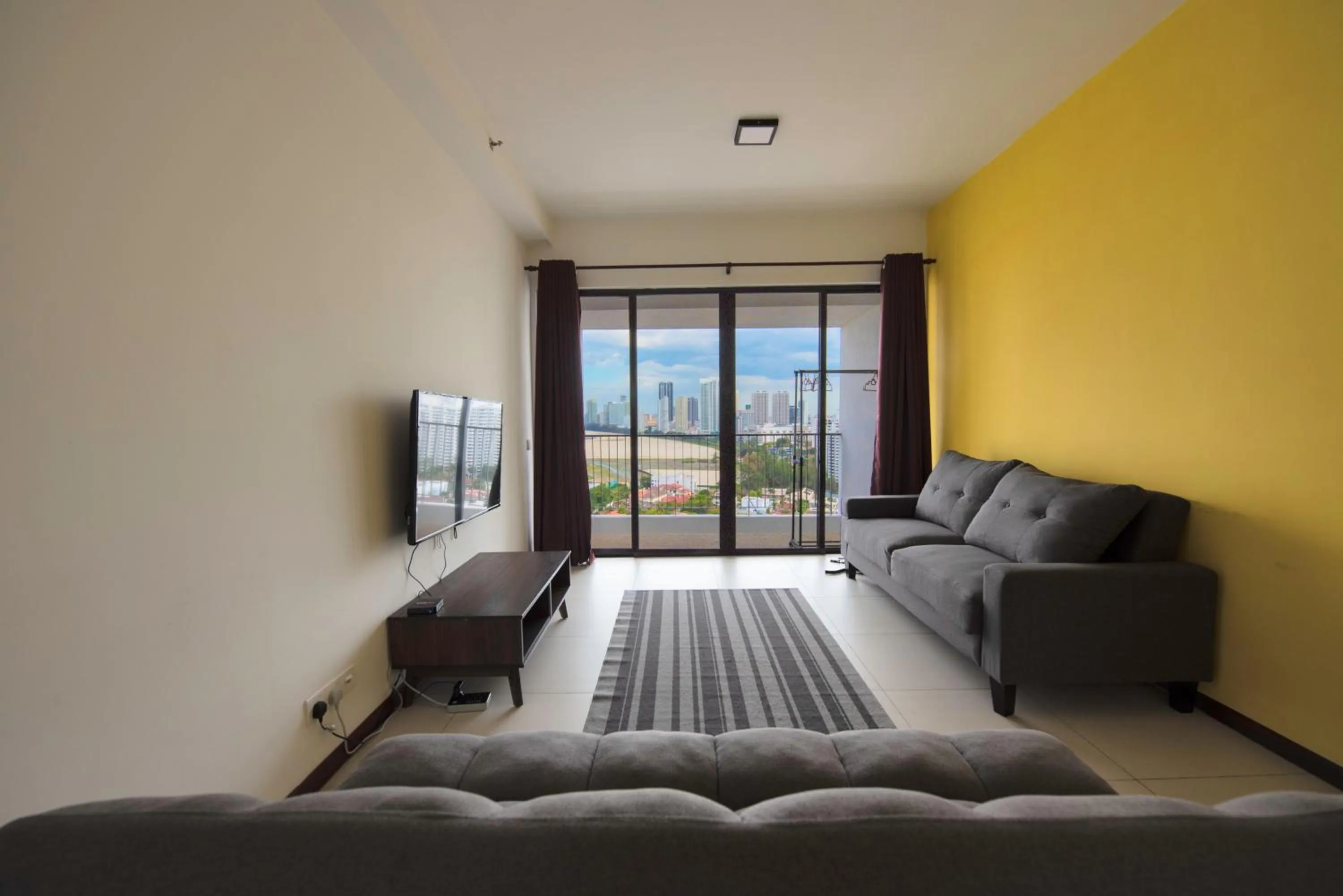 Balcony/Terrace, Bed in The Landmark by Katana