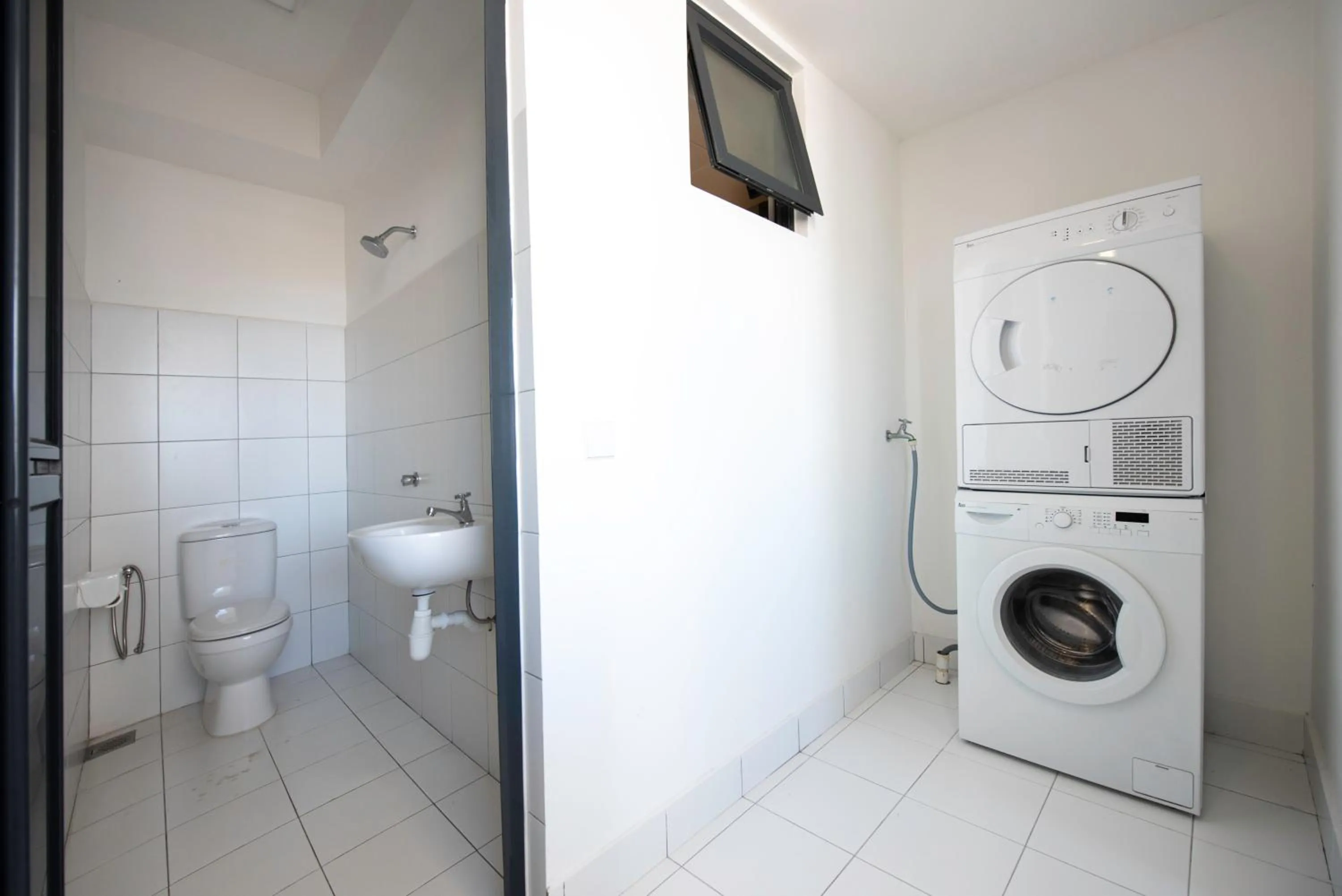 Bathroom in The Landmark by Katana