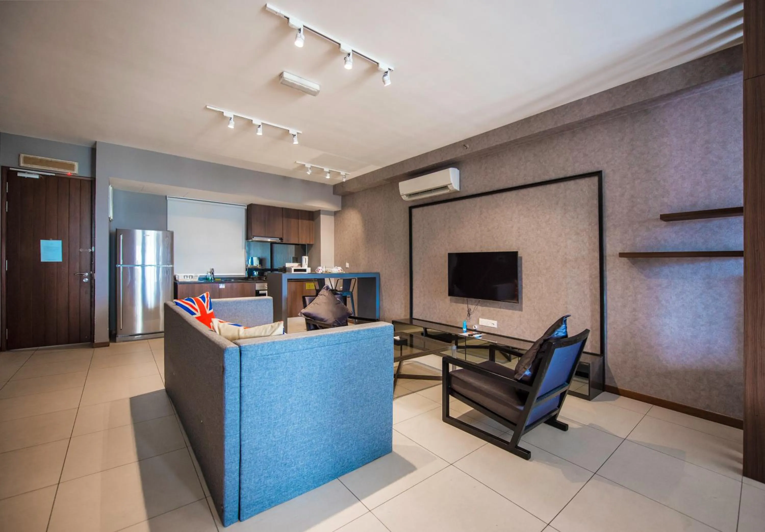 Living room in The Landmark by Katana