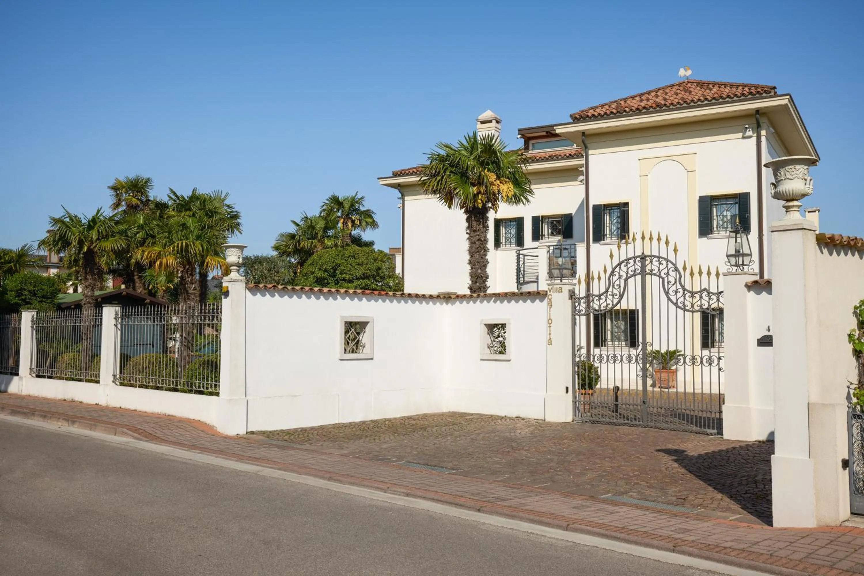 Property building in Villa Carlotta Jesolo Lido