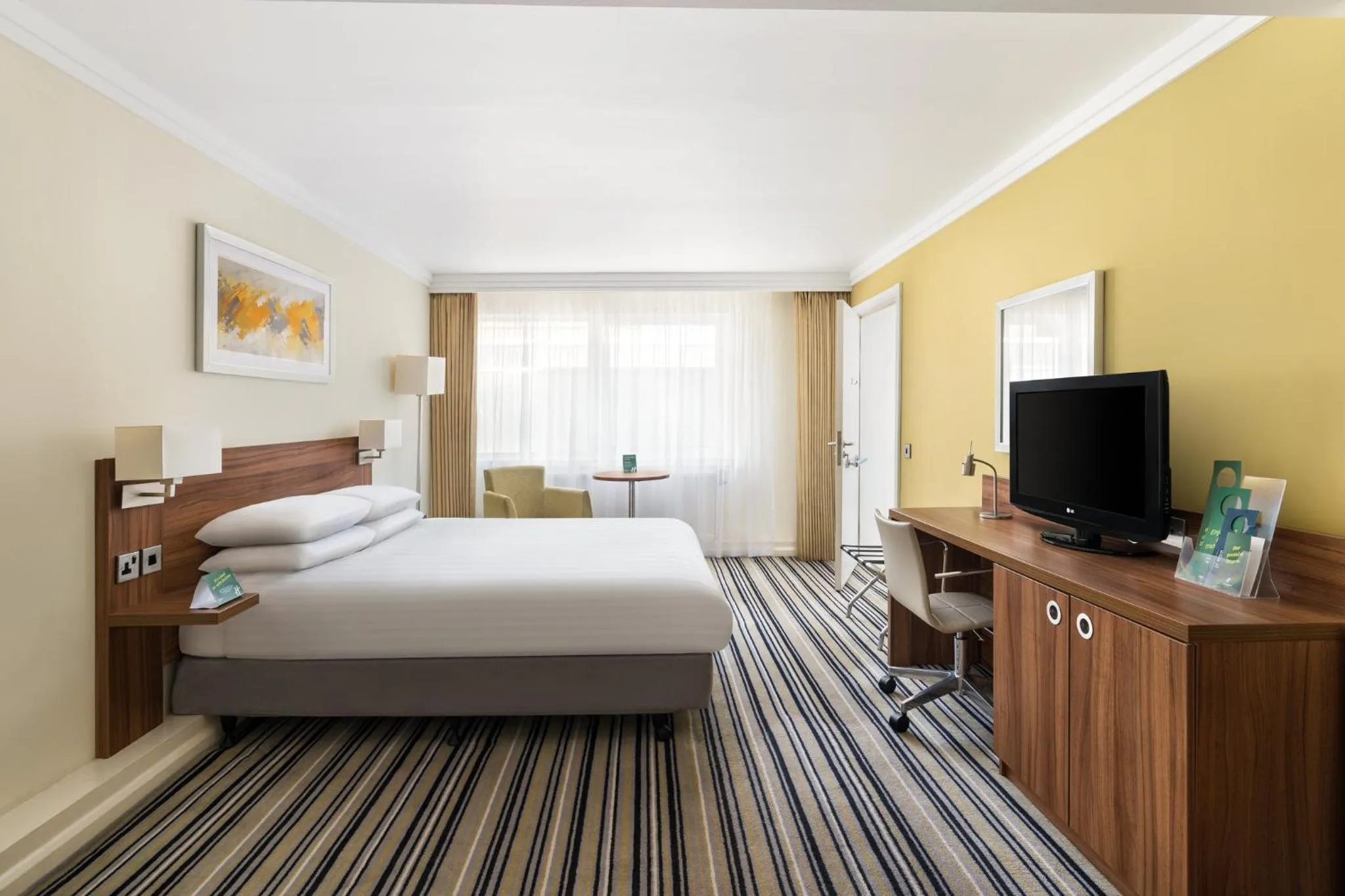 Photo of the whole room, Bed in Holiday Inn Norwich, Ipswich Road by IHG