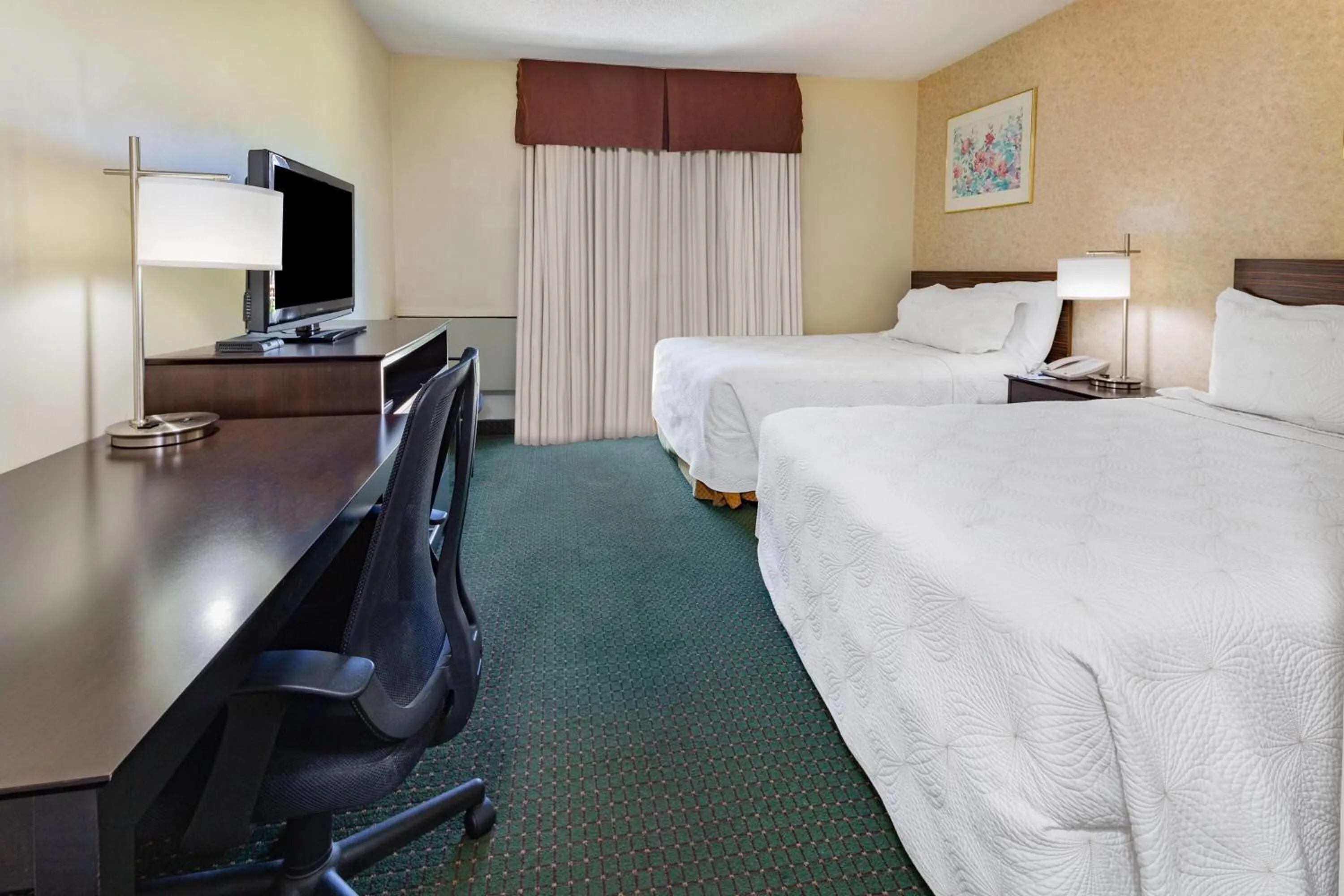 Photo of the whole room, Bed in Travelodge by Wyndham Bracebridge