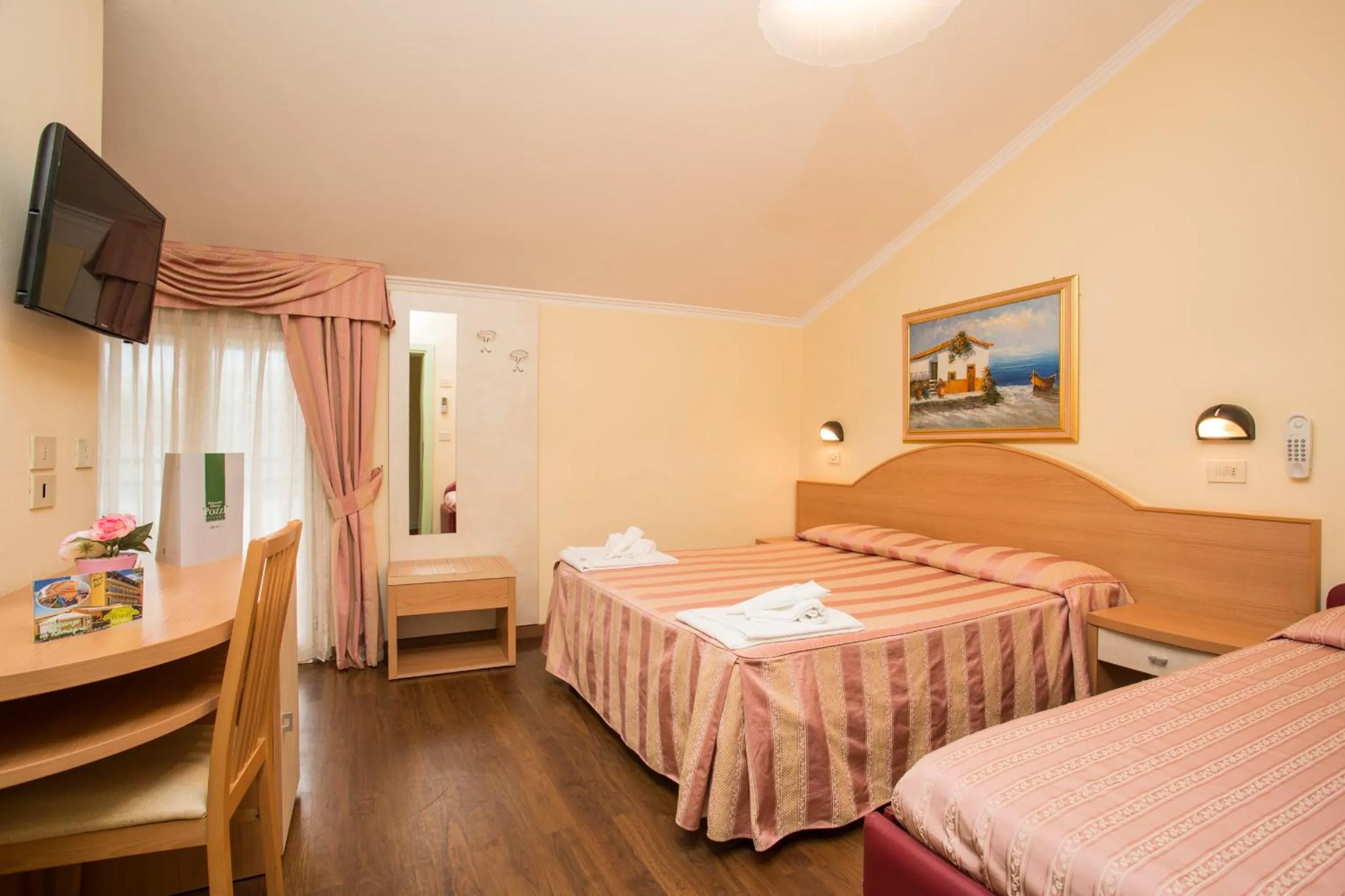 TV and multimedia, Bed in Albergo Ristorante Pozzi