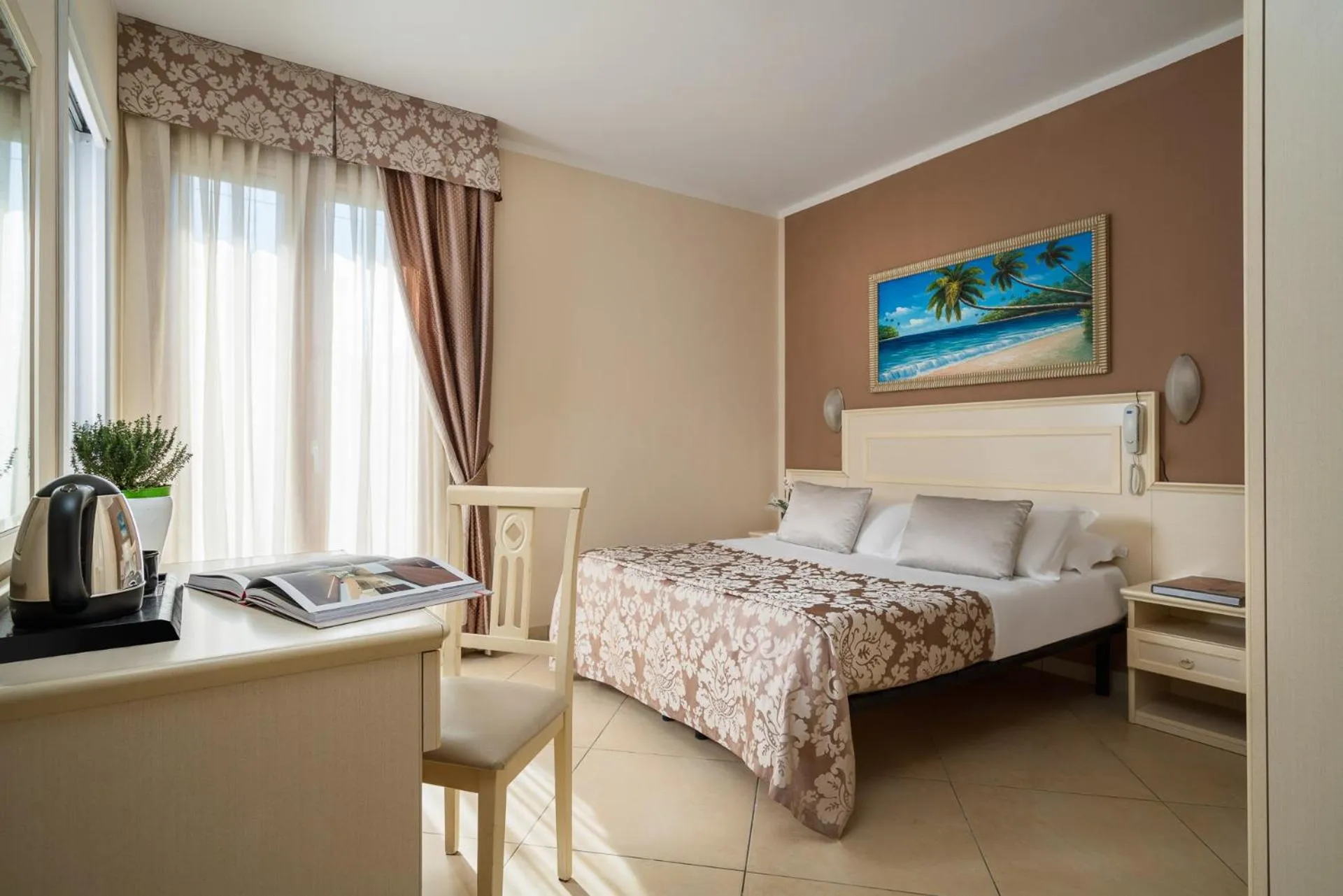 Balcony/Terrace, Bed in Albergo Ristorante Pozzi